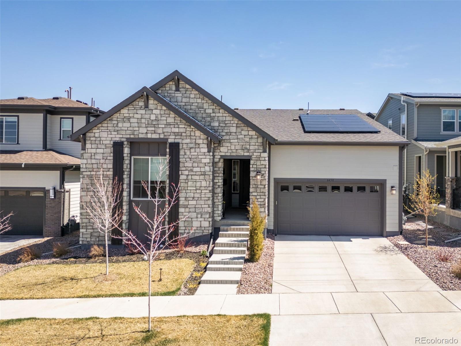 6458  Stable View Street, castle pines MLS: 2104961 Beds: 4 Baths: 4 Price: $920,000