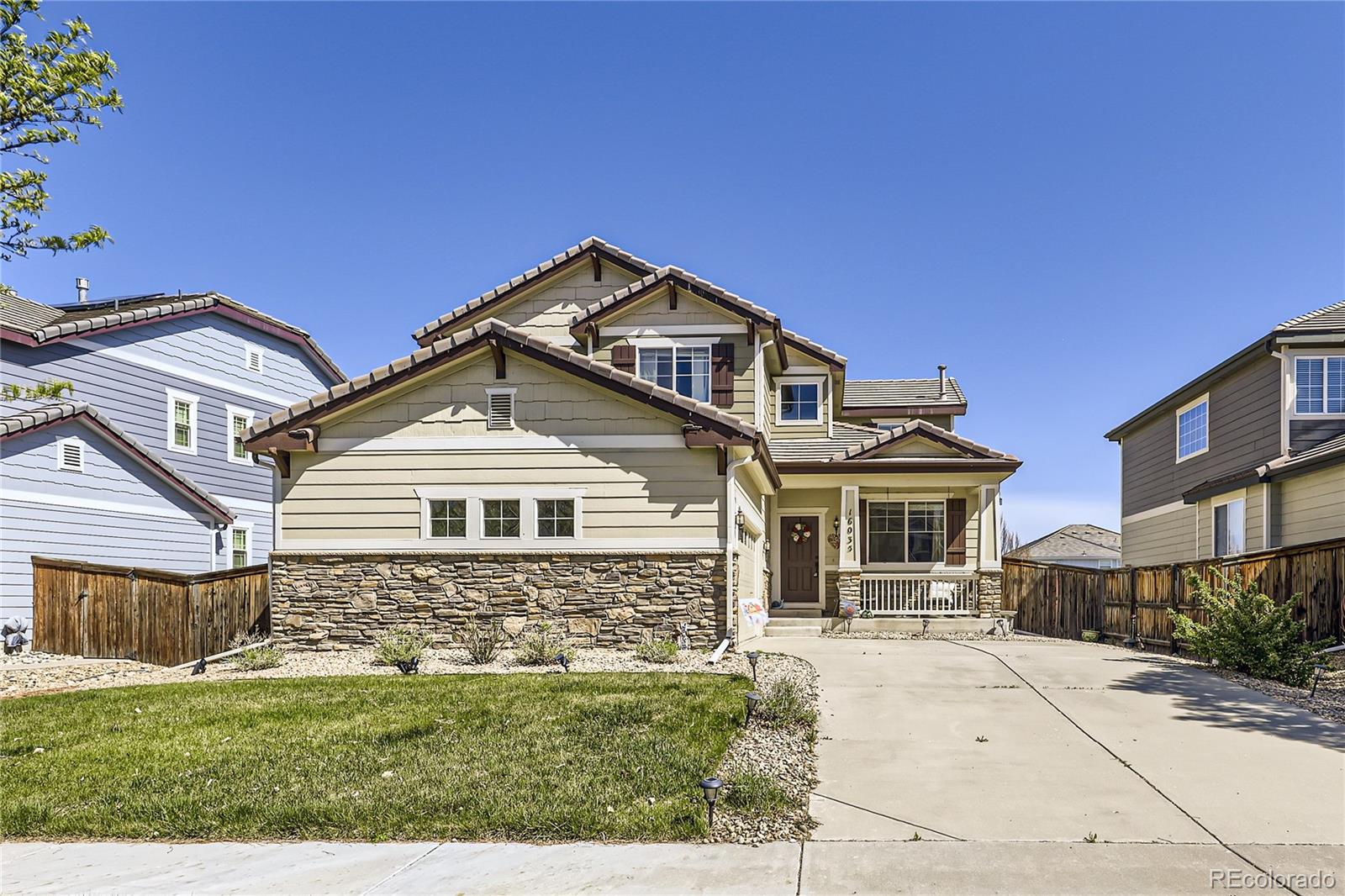 16035 E 107th Place, commerce city MLS: 3223188 Beds: 5 Baths: 4 Price: $635,000