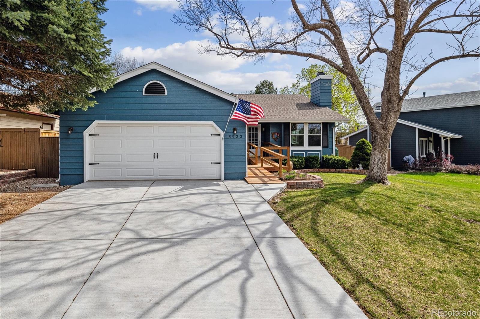 8922 S Coyote Street, highlands ranch MLS: 9602642 Beds: 3 Baths: 3 Price: $695,000