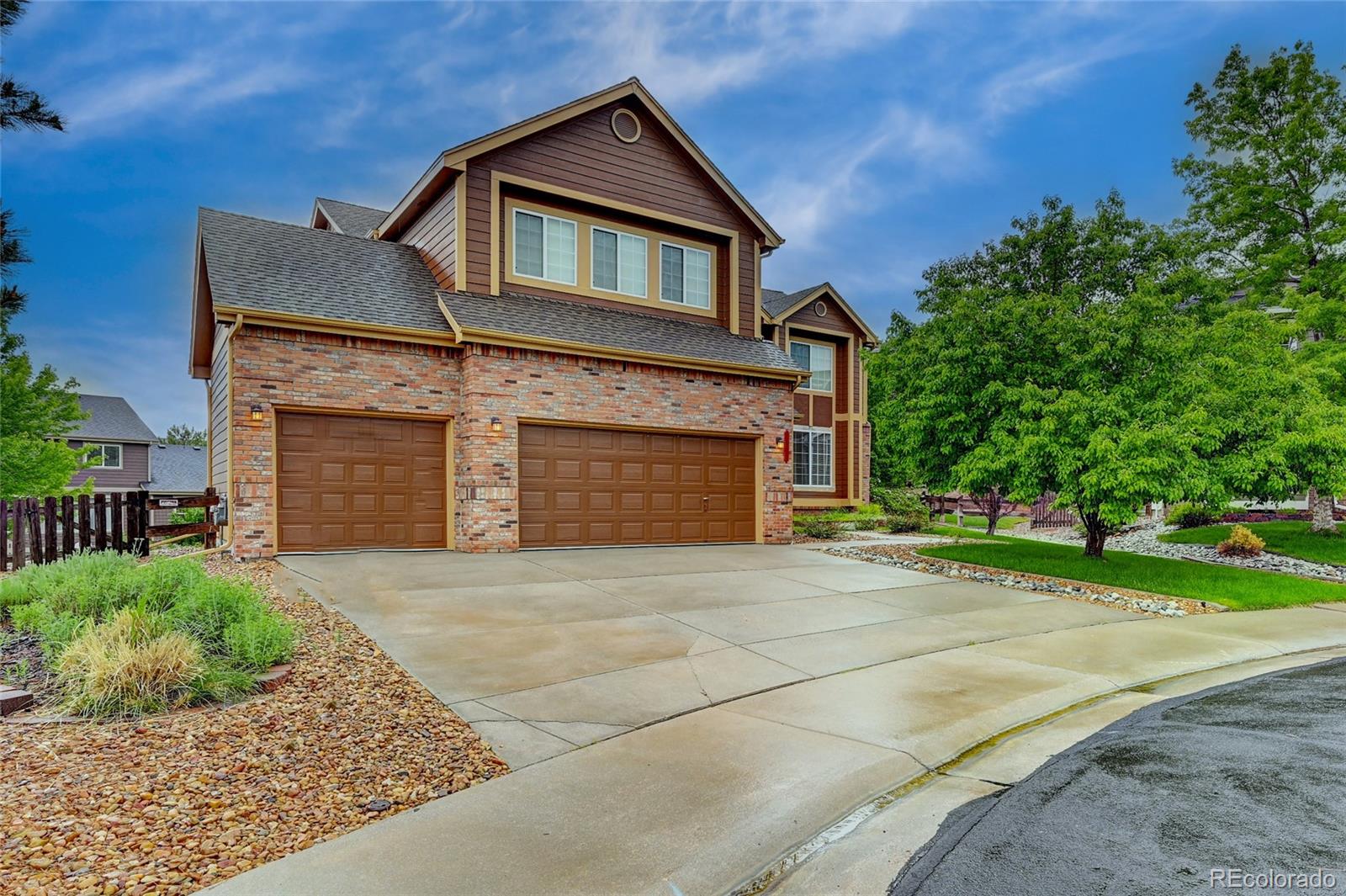 1622  Rosemary Court, castle rock MLS: 2828057 Beds: 4 Baths: 4 Price: $807,000