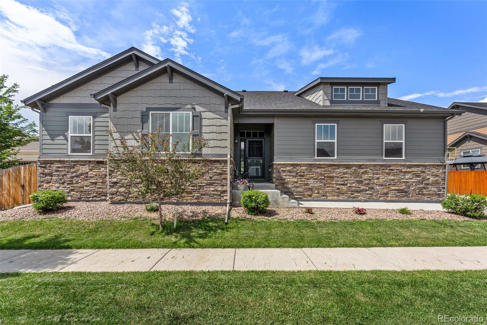 15955 E 112th Way, commerce city MLS: 3477188 Beds: 4 Baths: 3 Price: $715,000