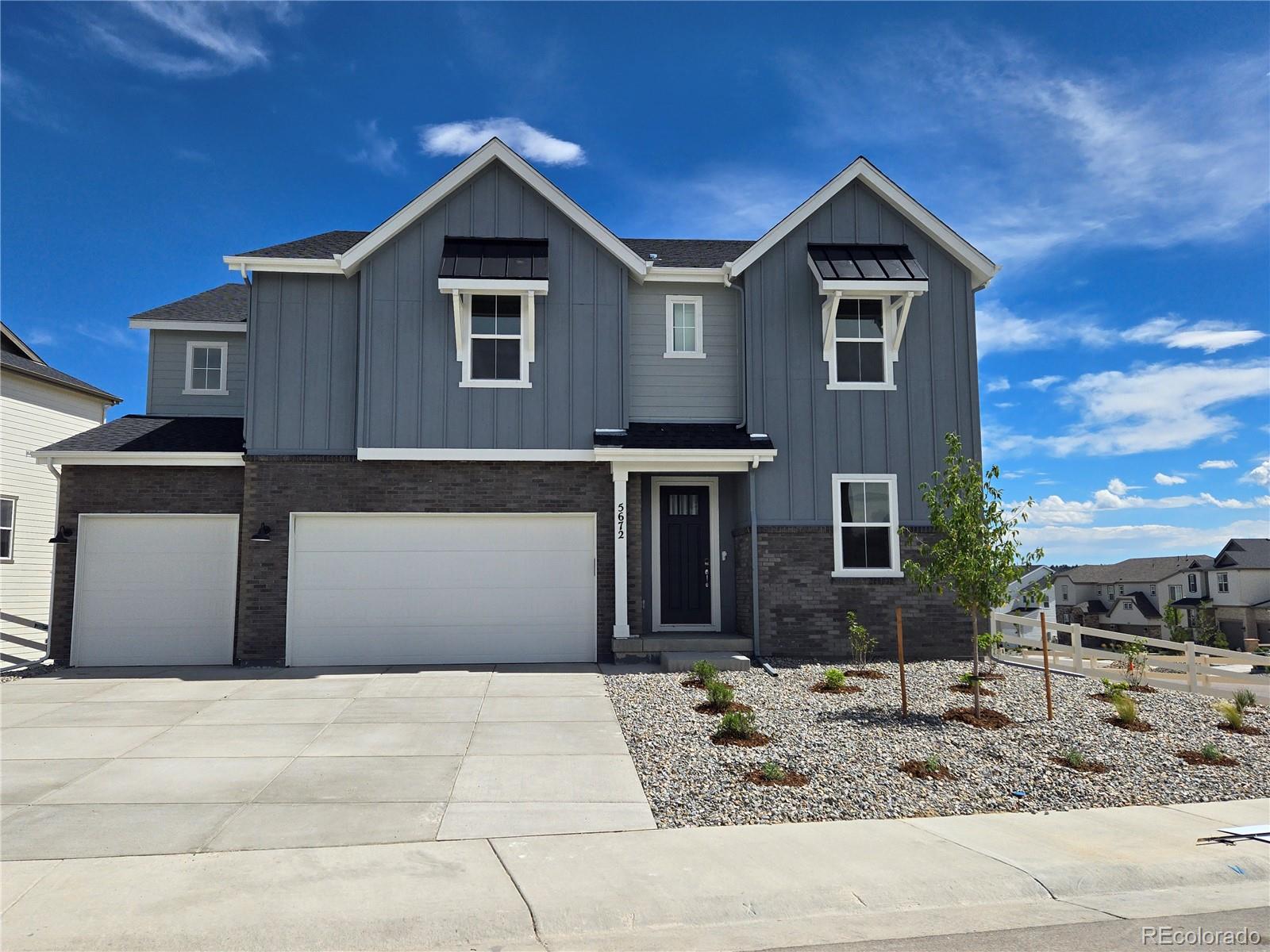 5672  Red Pebble Point, castle rock MLS: 2314411 Beds: 4 Baths: 4 Price: $948,990