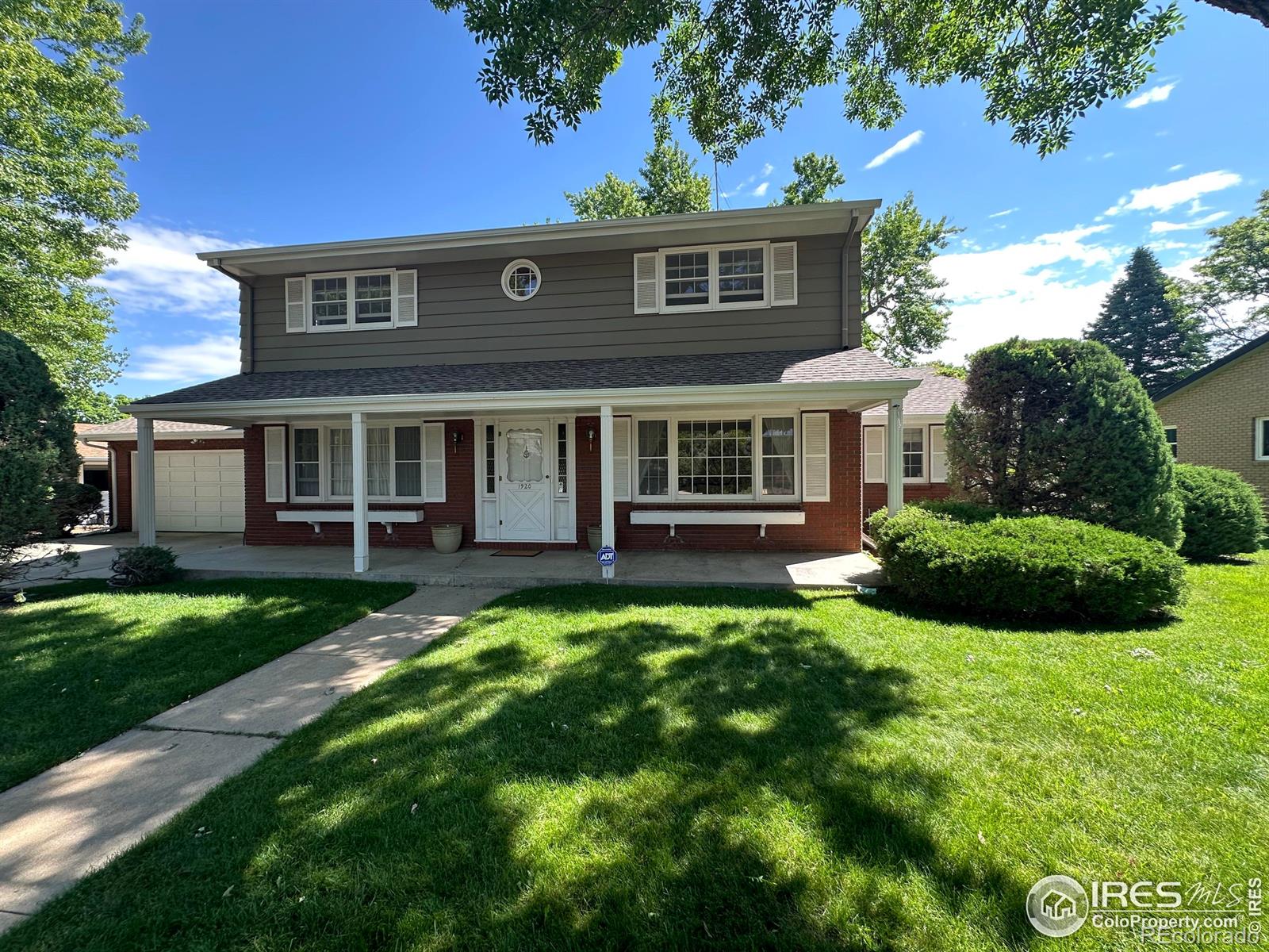 1920  25th Avenue, greeley MLS: 4567891010917 Beds: 5 Baths: 4 Price: $549,000