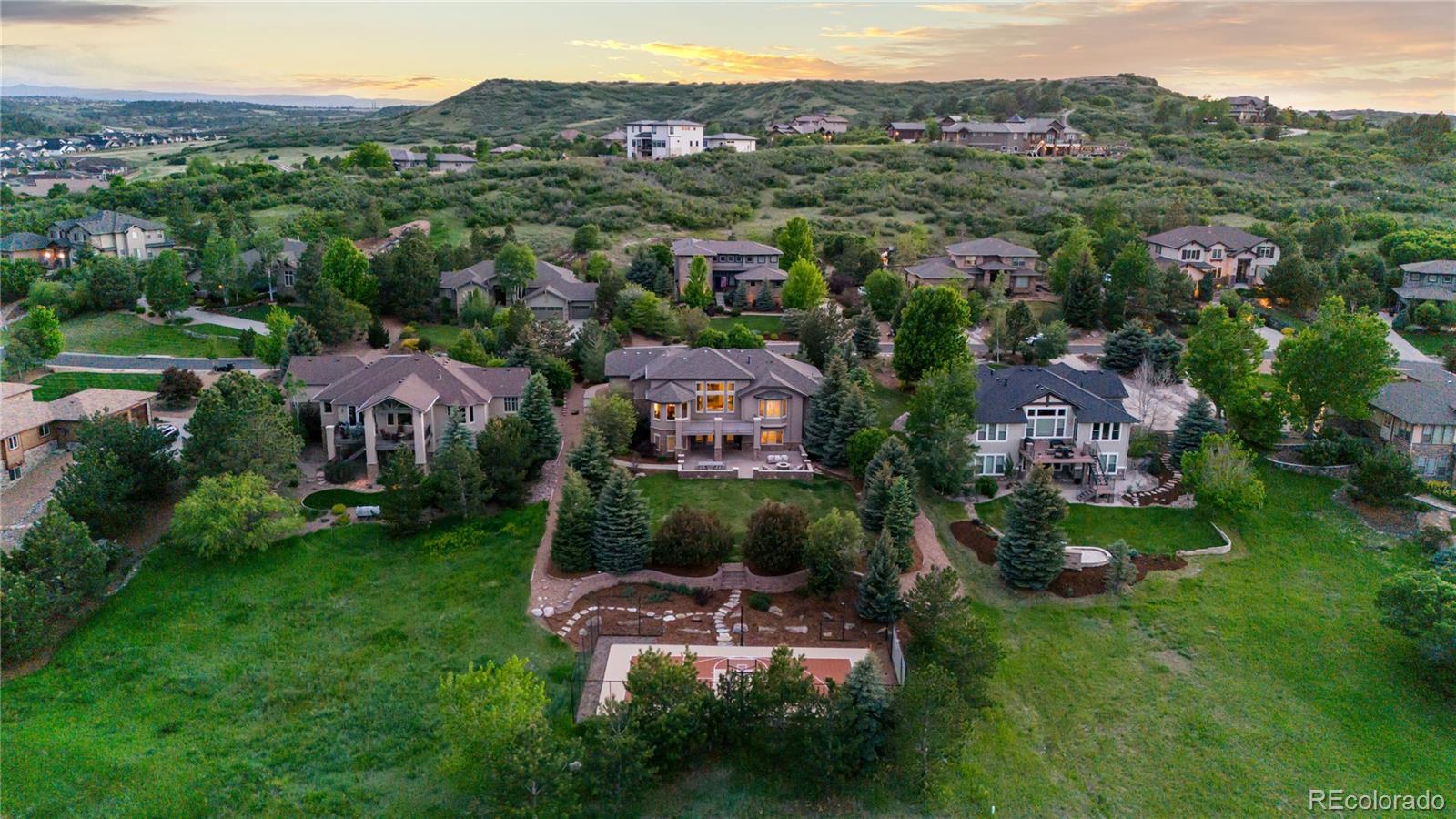 4675  Carefree Trail, parker MLS: 4972867 Beds: 5 Baths: 5 Price: $1,575,000