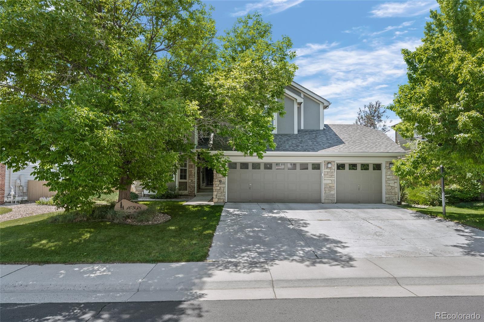 16938  Molina Place, parker MLS: 3527745 Beds: 4 Baths: 4 Price: $689,900