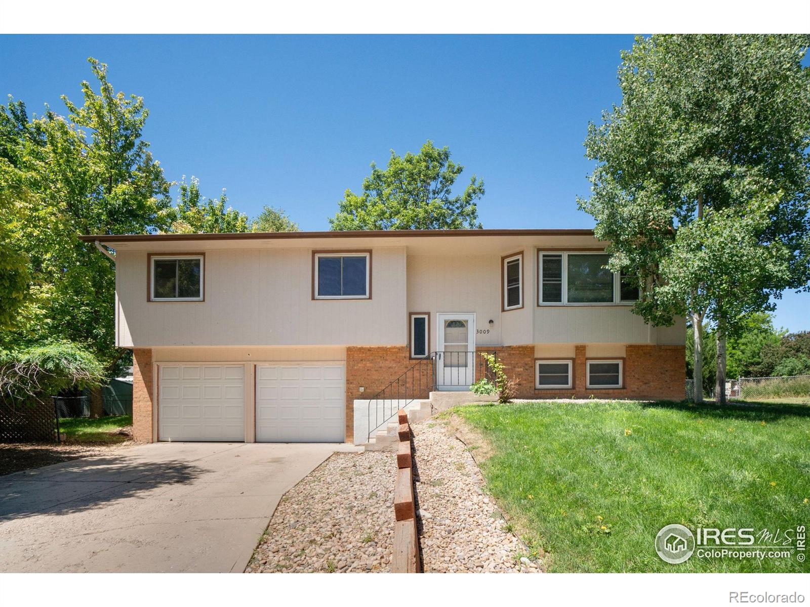 3009  Southmoor Court, fort collins MLS: 4567891013998 Beds: 4 Baths: 3 Price: $485,000