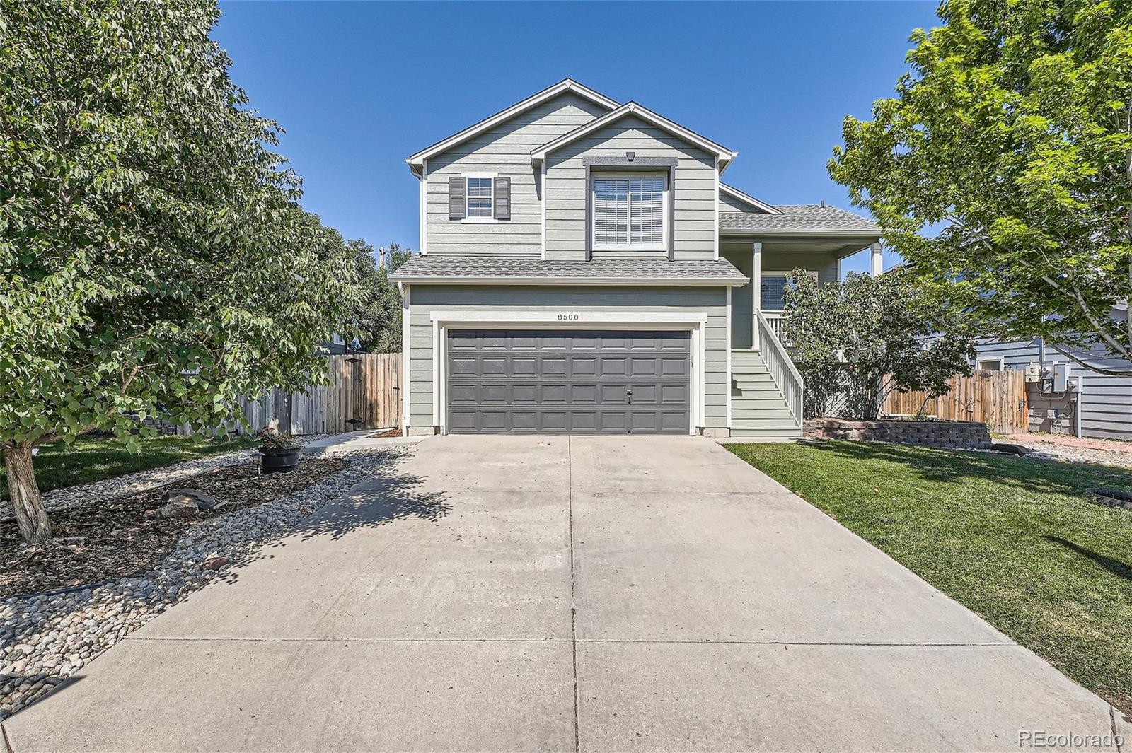 8500  Golden Eye Drive, parker MLS: 4463417 Beds: 4 Baths: 4 Price: $549,900