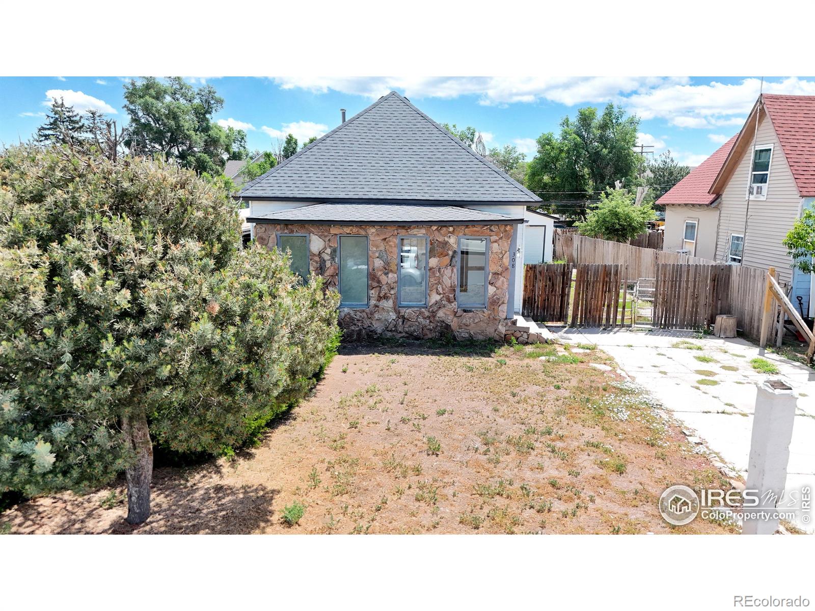 308  12th Avenue, greeley MLS: 4567891014559 Beds: 3 Baths: 1 Price: $310,000