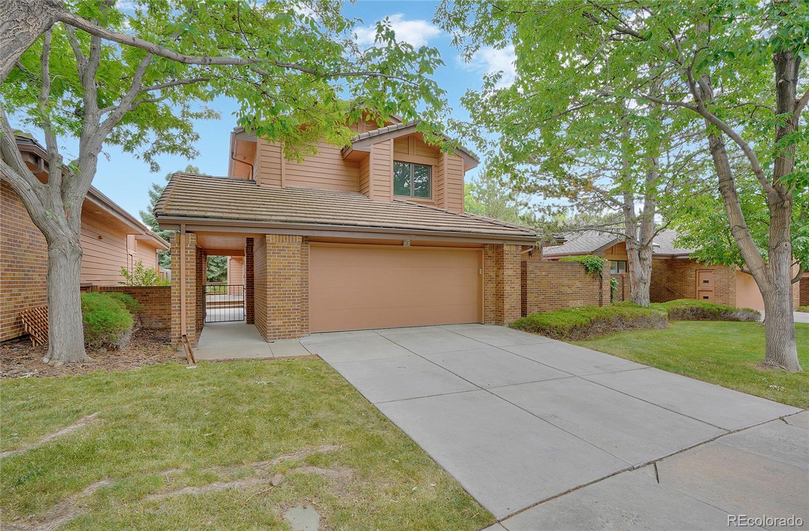 7500 E Dartmouth Avenue, denver MLS: 9481332 Beds: 5 Baths: 4 Price: $719,000