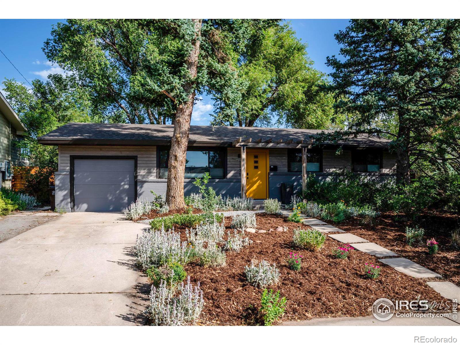 1135  Berea Drive, boulder MLS: 4567891015200 Beds: 2 Baths: 2 Price: $934,900