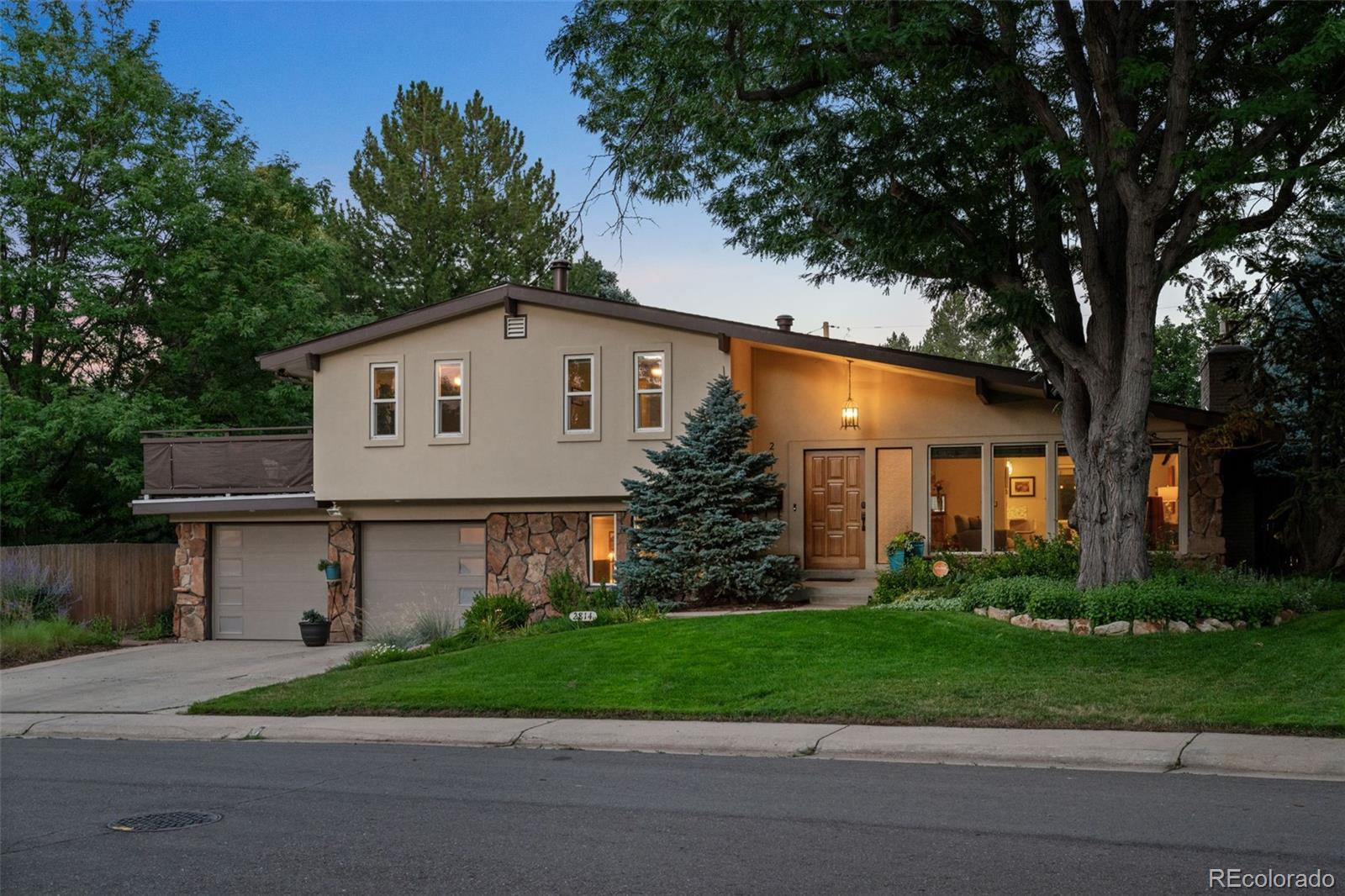 2814 S Willow Court, denver MLS: 9907044 Beds: 3 Baths: 3 Price: $720,000