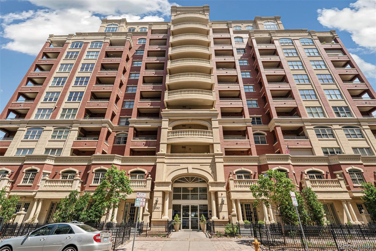 1950 N Logan Street 502, Denver  MLS: 3142066 Beds: 2 Baths: 1 Price: $445,000