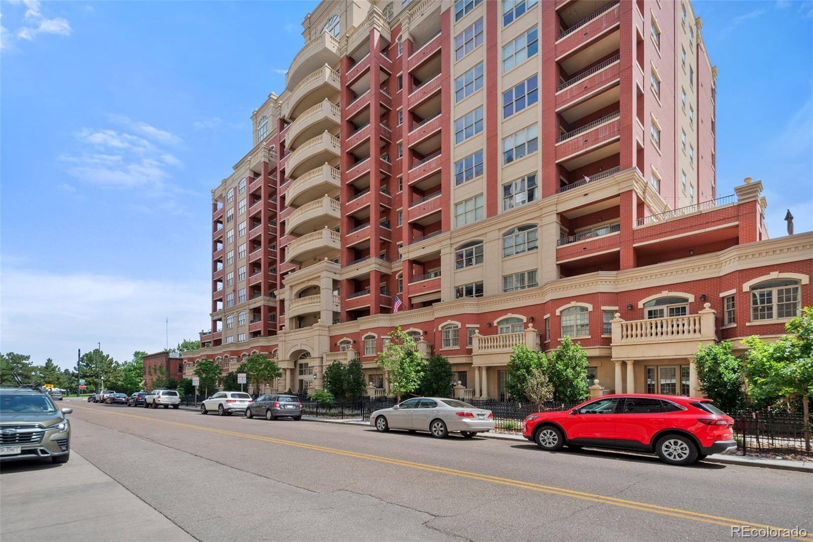 1950 N Logan Street 414, Denver  MLS: 9276445 Beds: 2 Baths: 1 Price: $429,900