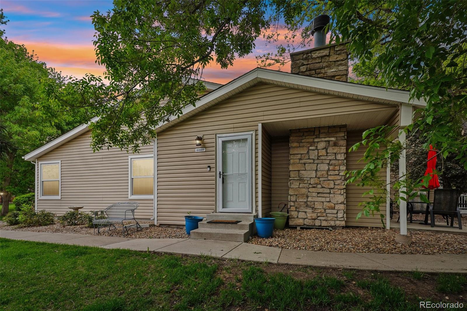 8468  Everett Way D, Arvada  MLS: 3658139 Beds: 2 Baths: 1 Price: $435,000