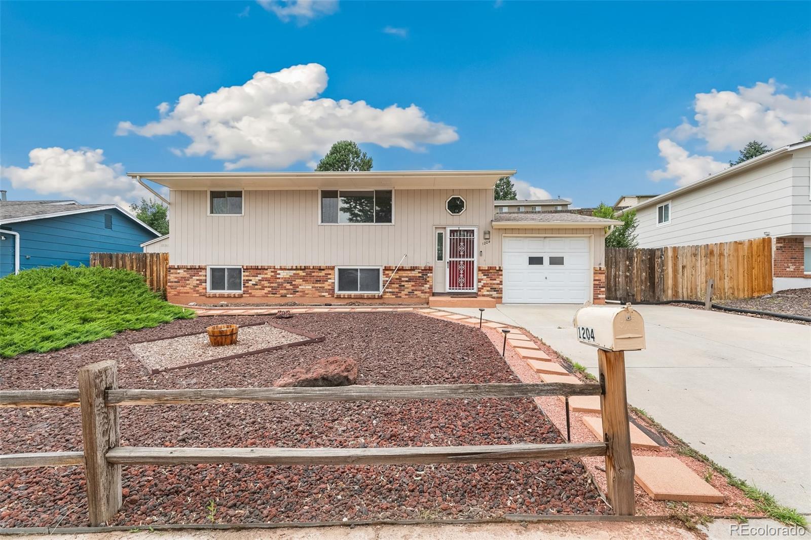 1204  Nez Perce Drive, colorado springs  House Search MLS Picture