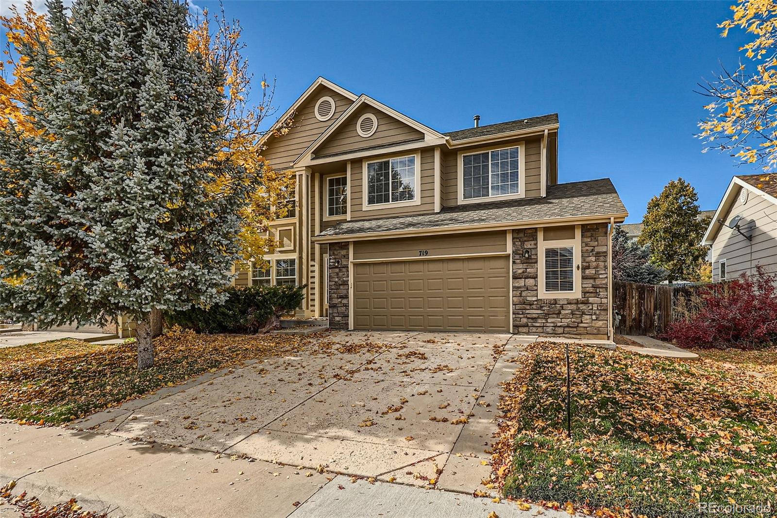 719  Fairhaven Street, castle rock MLS: 8574396 Beds: 4 Baths: 3 Price: $569,900