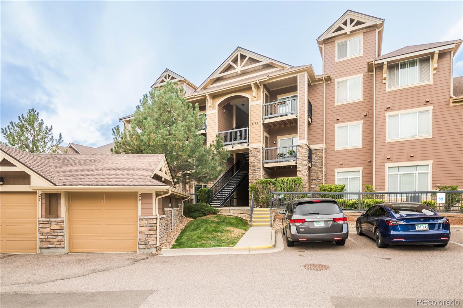 8779 S Kipling Way 102, Littleton  MLS: 9149982 Beds: 2 Baths: 2 Price: $399,973