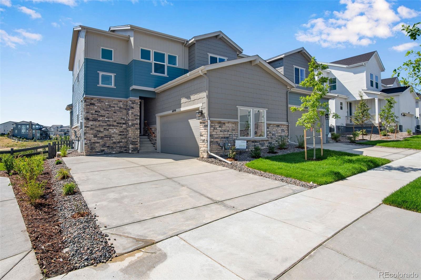 6890  Oak Canyon Circle, castle pines MLS: 5763582 Beds: 4 Baths: 4 Price: $814,900