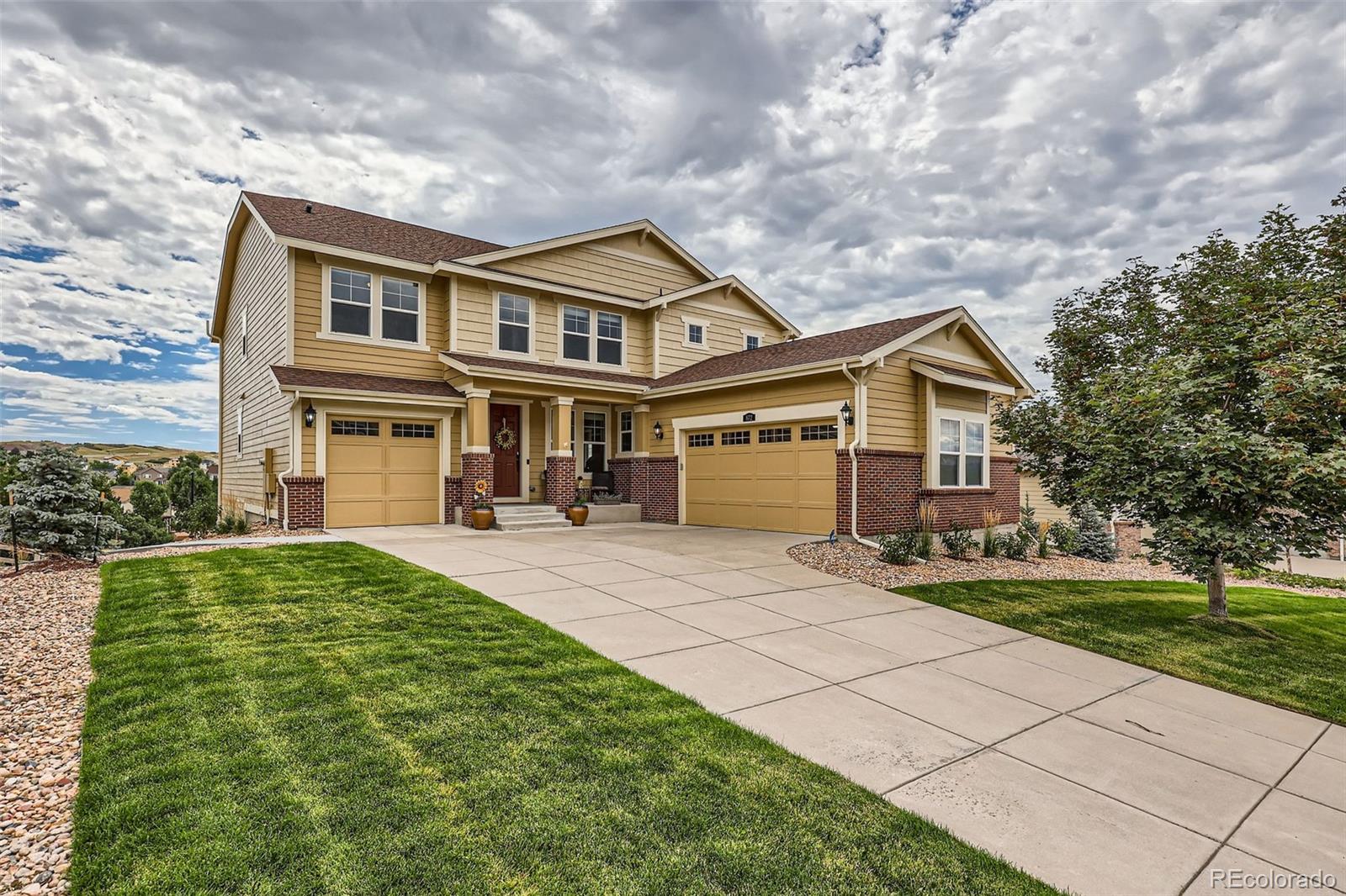 872  Eveningsong Drive, castle rock MLS: 8658207 Beds: 5 Baths: 5 Price: $900,000