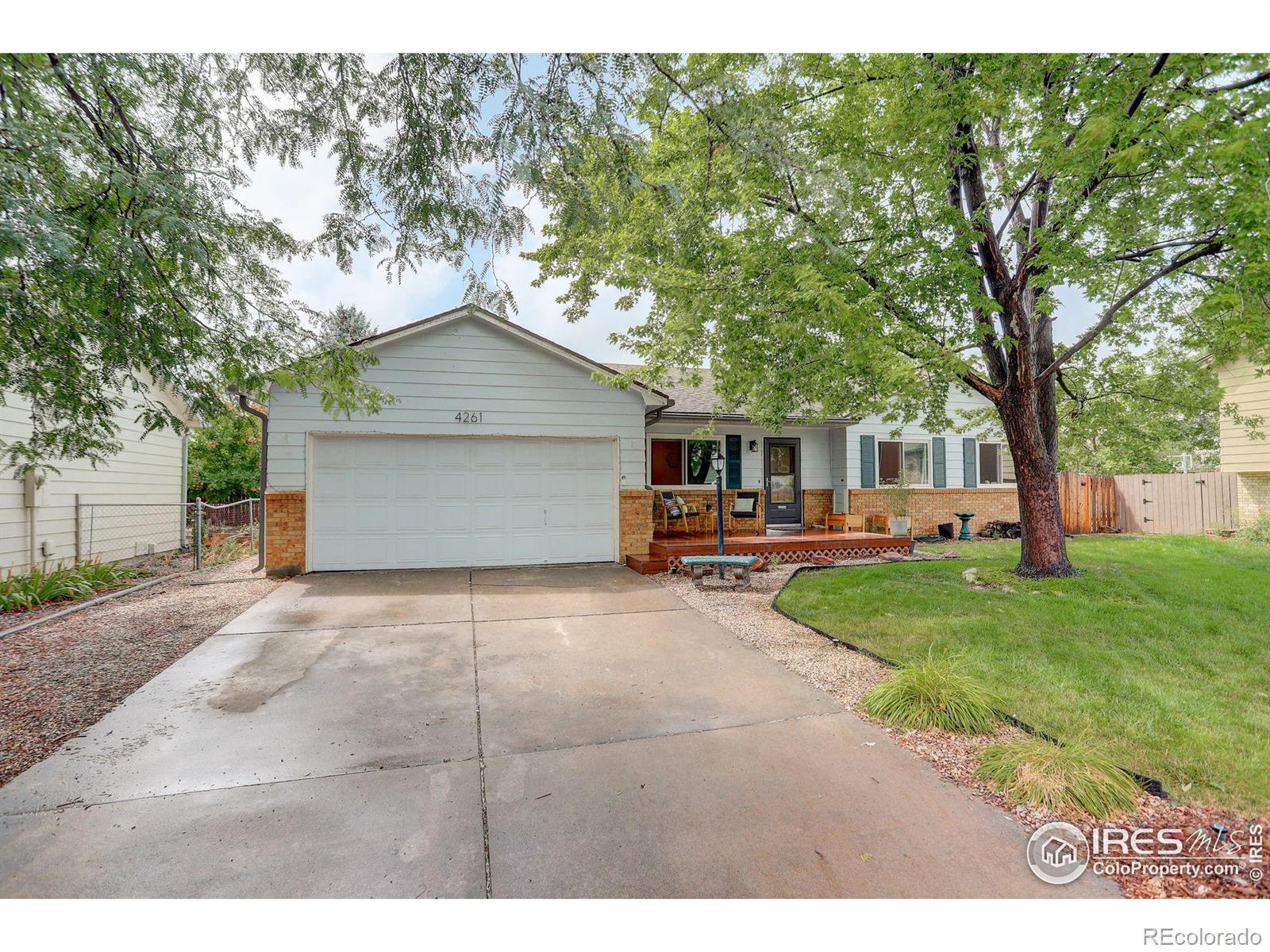 4261  Pin Oak Drive, loveland MLS: 4567891016270 Beds: 3 Baths: 2 Price: $449,000