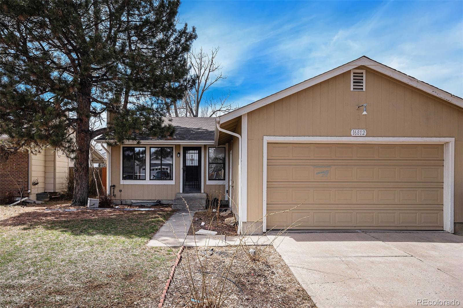 16812 E Mansfield Circle, aurora MLS: 2086431 Beds: 4 Baths: 2 Price: $479,300