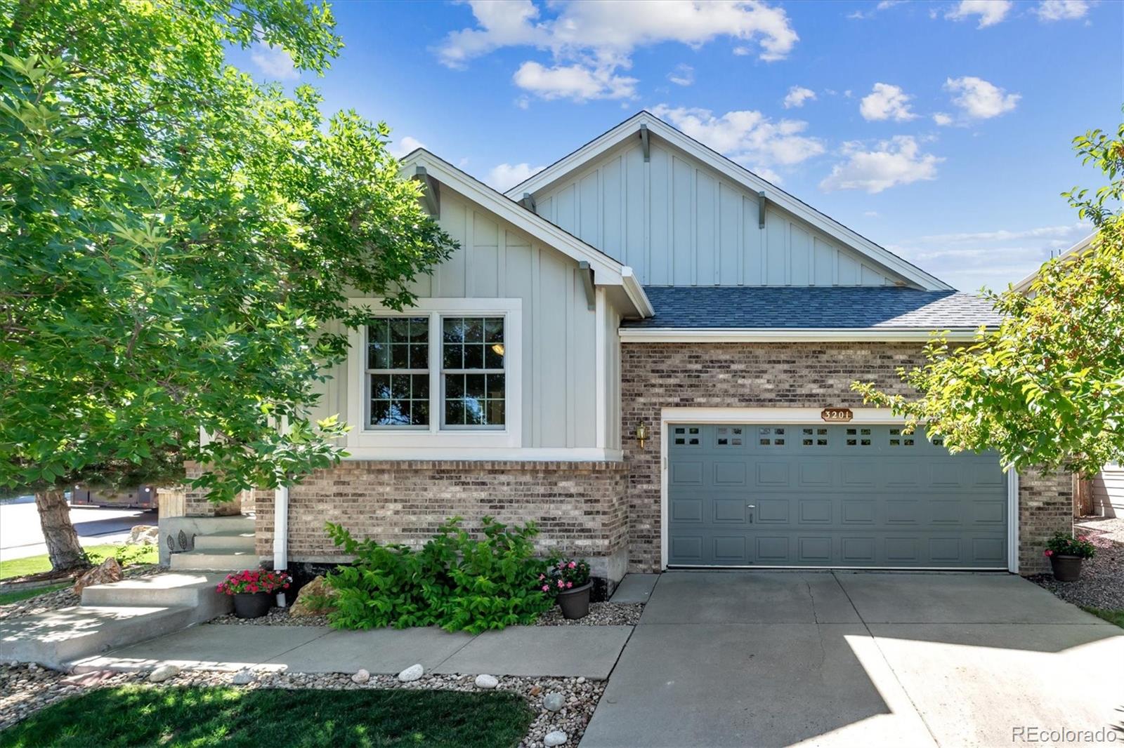 3201  Oakes Mill Place, castle rock MLS: 5642994 Beds: 4 Baths: 4 Price: $625,000