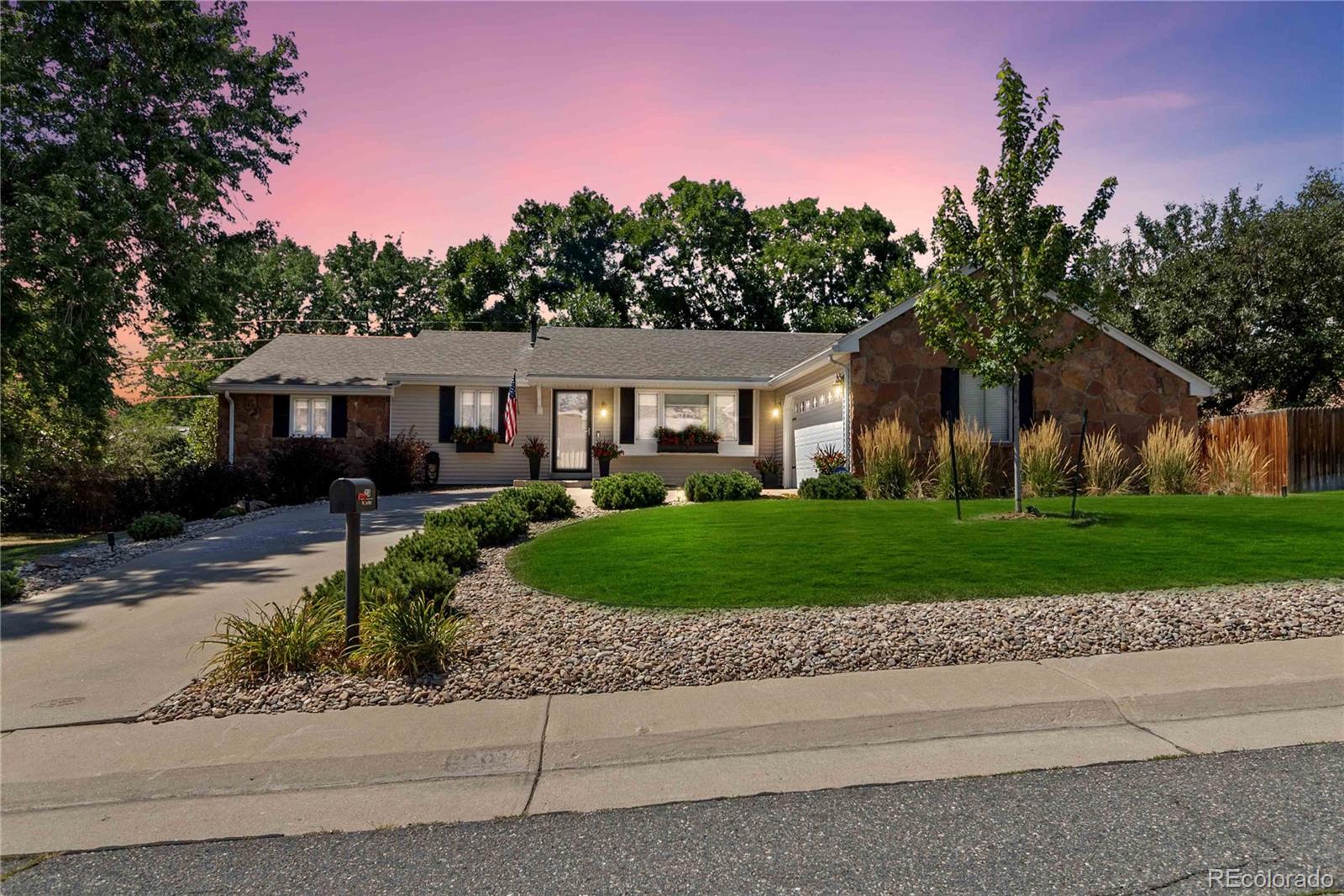 6981  Pierson Street, arvada MLS: 8821822 Beds: 5 Baths: 3 Price: $755,000