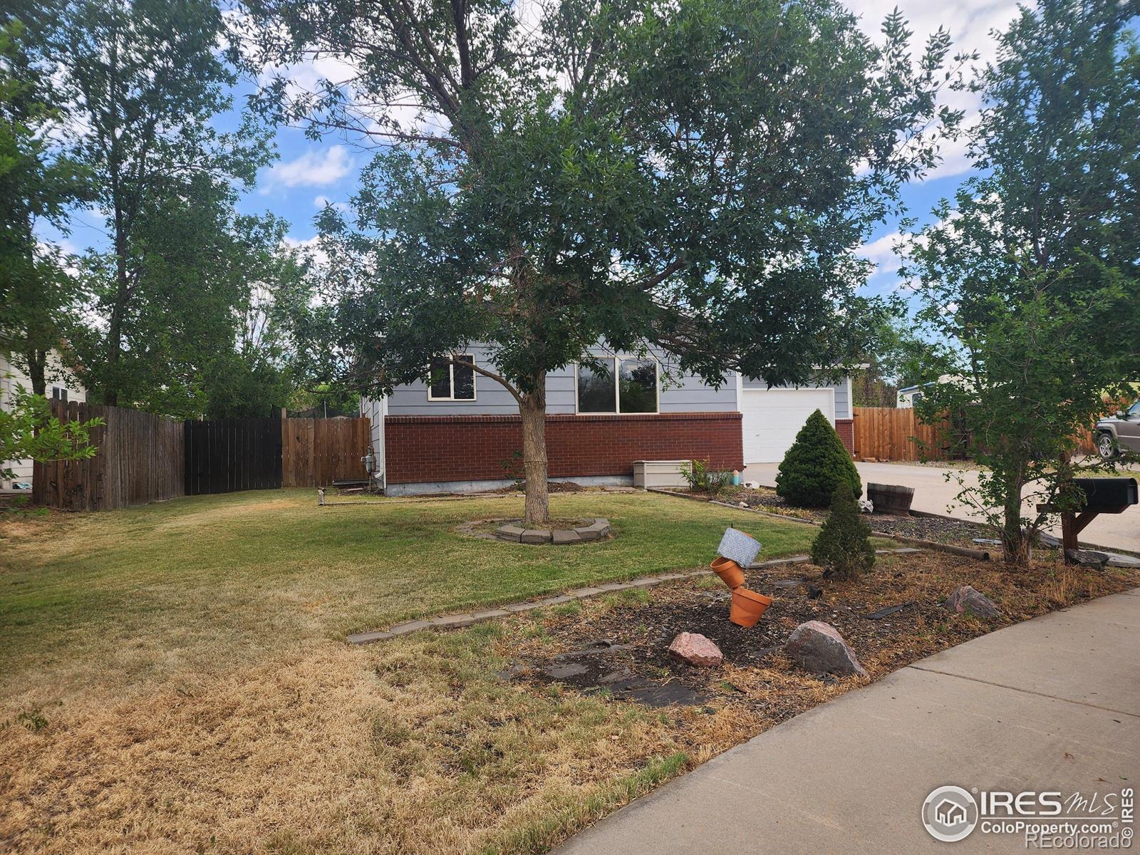 233 E 21st St Rd, greeley MLS: 4567891017092 Beds: 3 Baths: 1 Price: $359,900