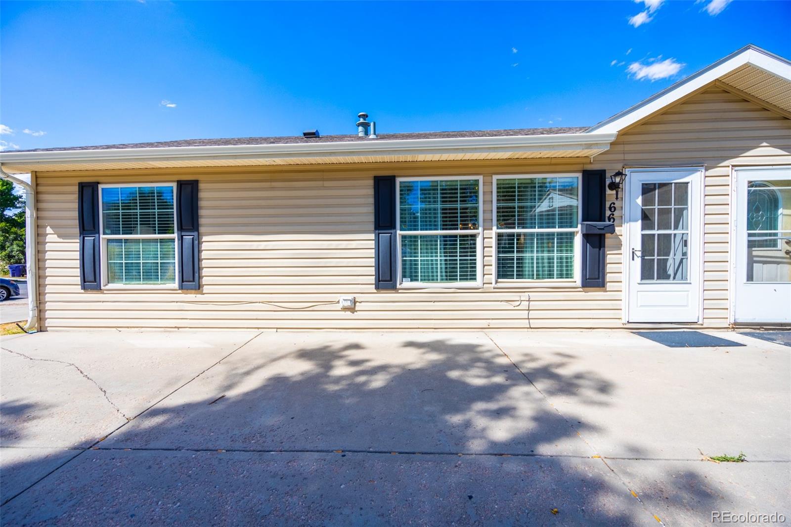 660 S Meade Street, denver MLS: 9672082 Beds: 5 Baths: 3 Price: $419,900