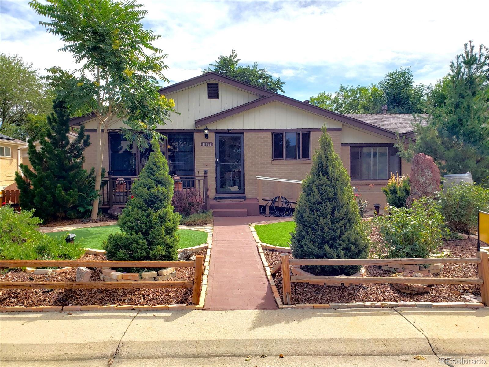 10874  Pearl Court, northglenn MLS: 8505435 Beds: 5 Baths: 2 Price: $499,000