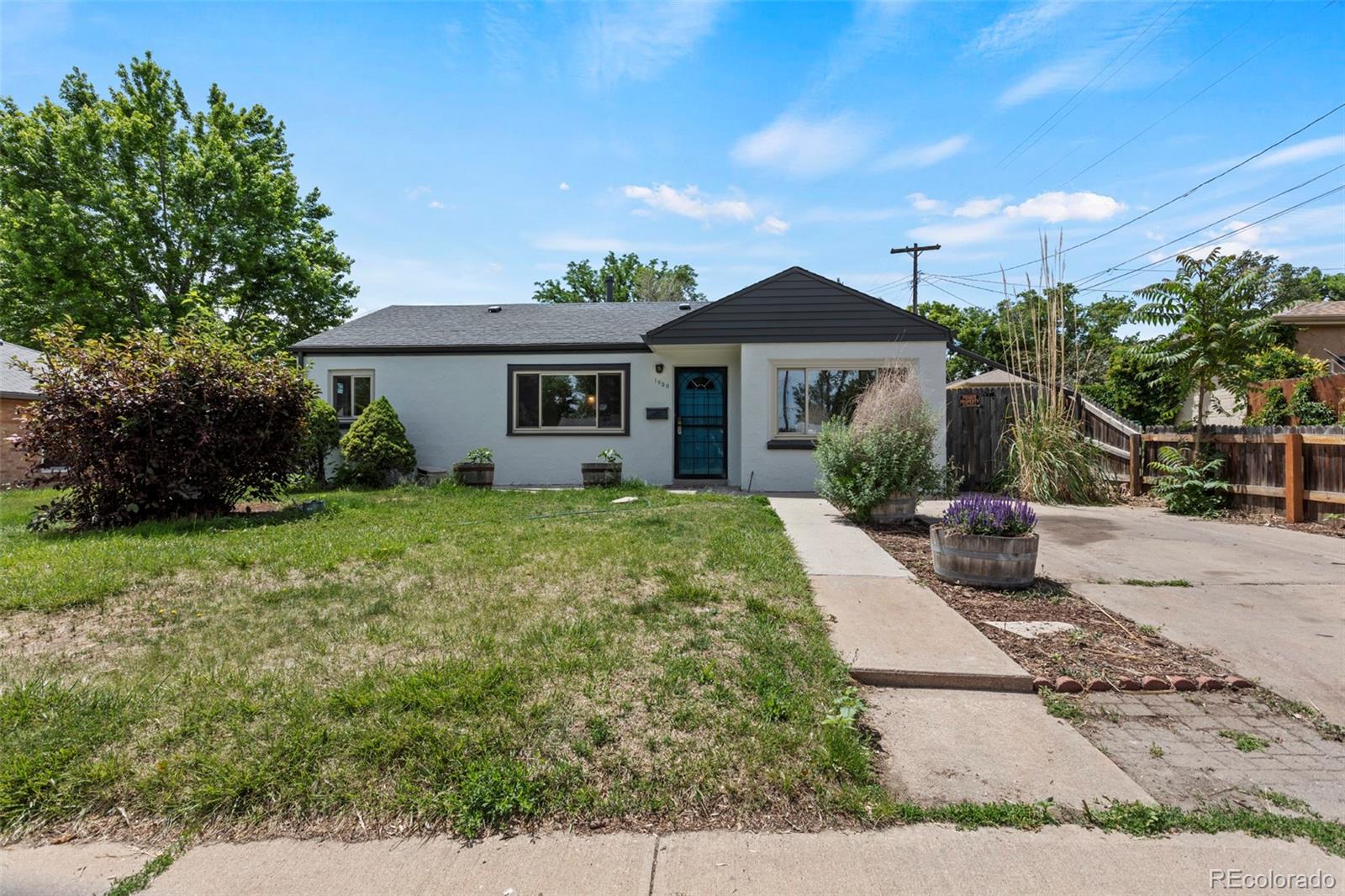 1050 E Dartmouth Avenue, englewood MLS: 3755193 Beds: 3 Baths: 2 Price: $580,000