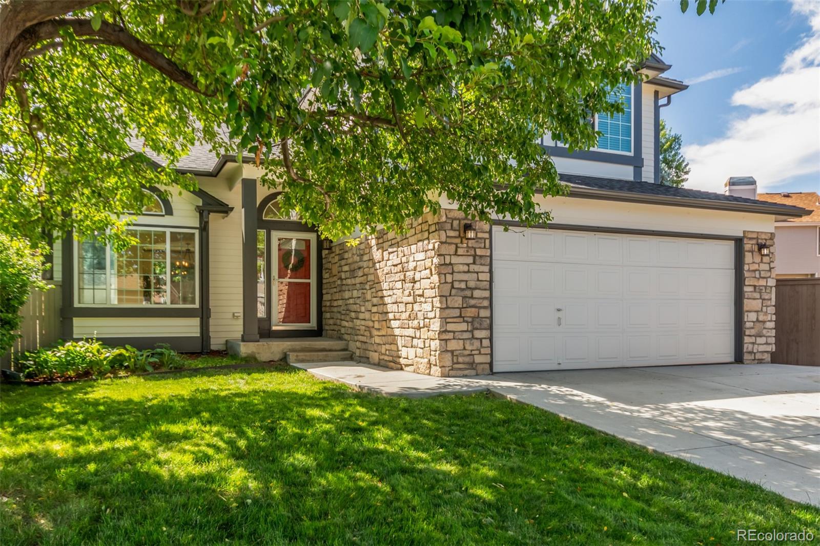 5990 S Rock Creek Drive, castle rock MLS: 4684951 Beds: 4 Baths: 4 Price: $605,000