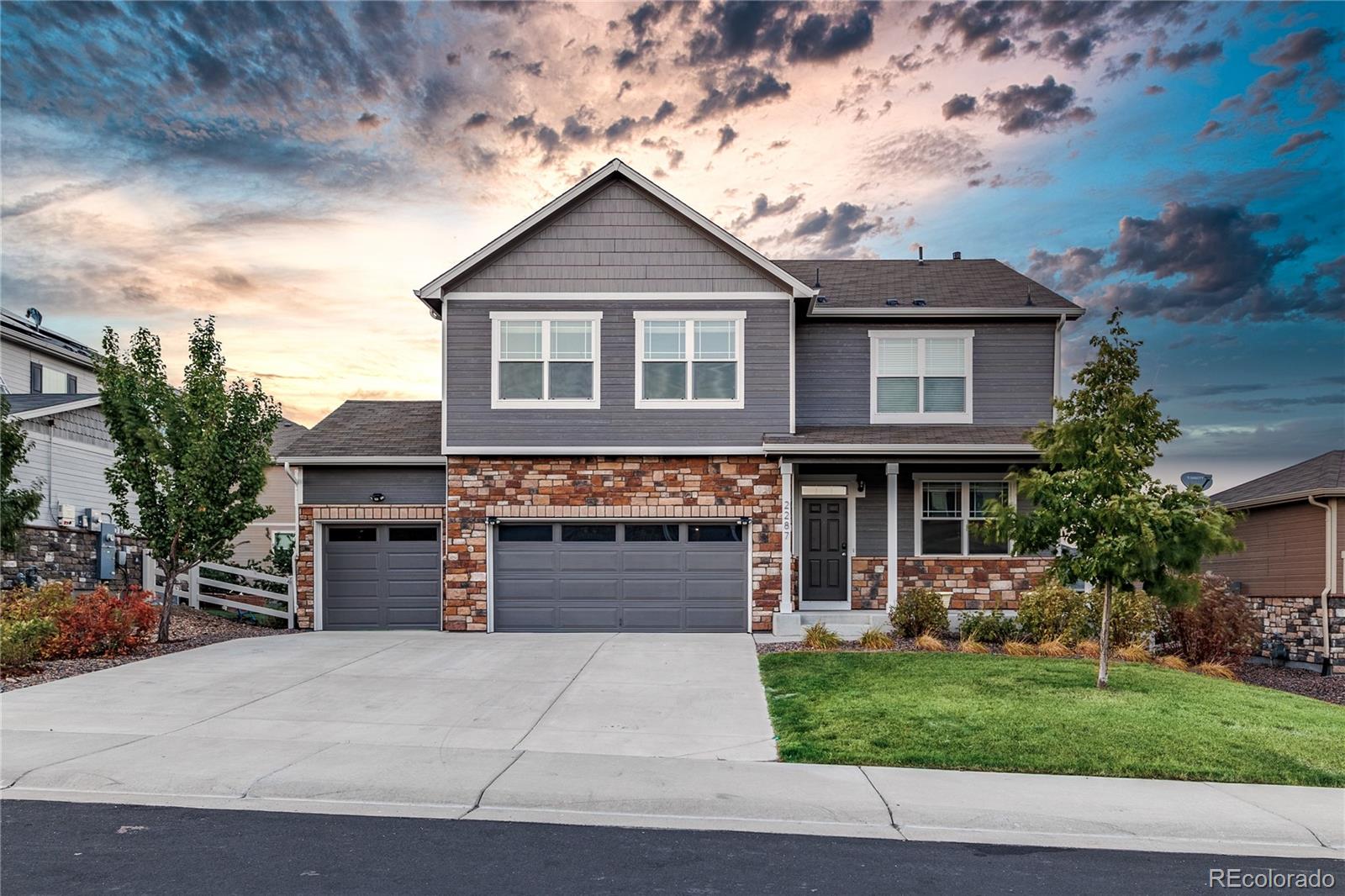 2287  Echo Park Drive, castle rock MLS: 4111635 Beds: 5 Baths: 3 Price: $650,000