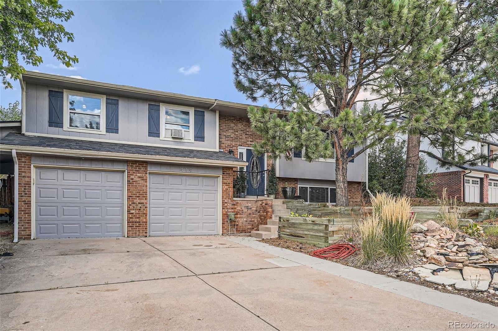 419  Johnson Drive, castle rock MLS: 8407232 Beds: 4 Baths: 3 Price: $630,500