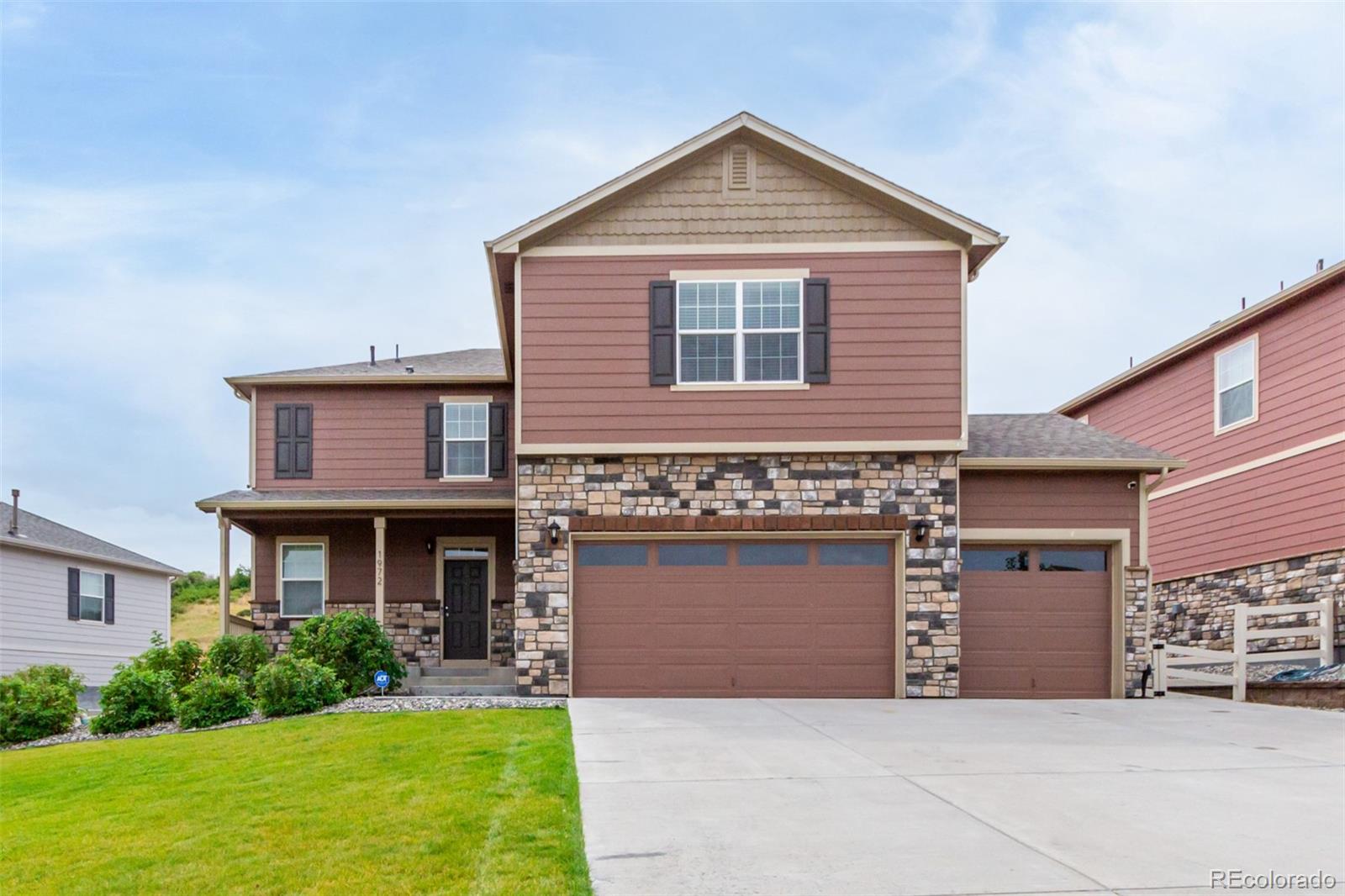 1972  Shadow Creek Drive, castle rock MLS: 6329380 Beds: 3 Baths: 3 Price: $644,000