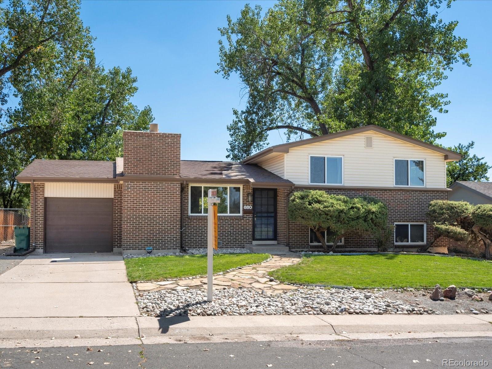 880 W 7th Avenue Drive, broomfield MLS: 5858624 Beds: 4 Baths: 3 Price: $595,000