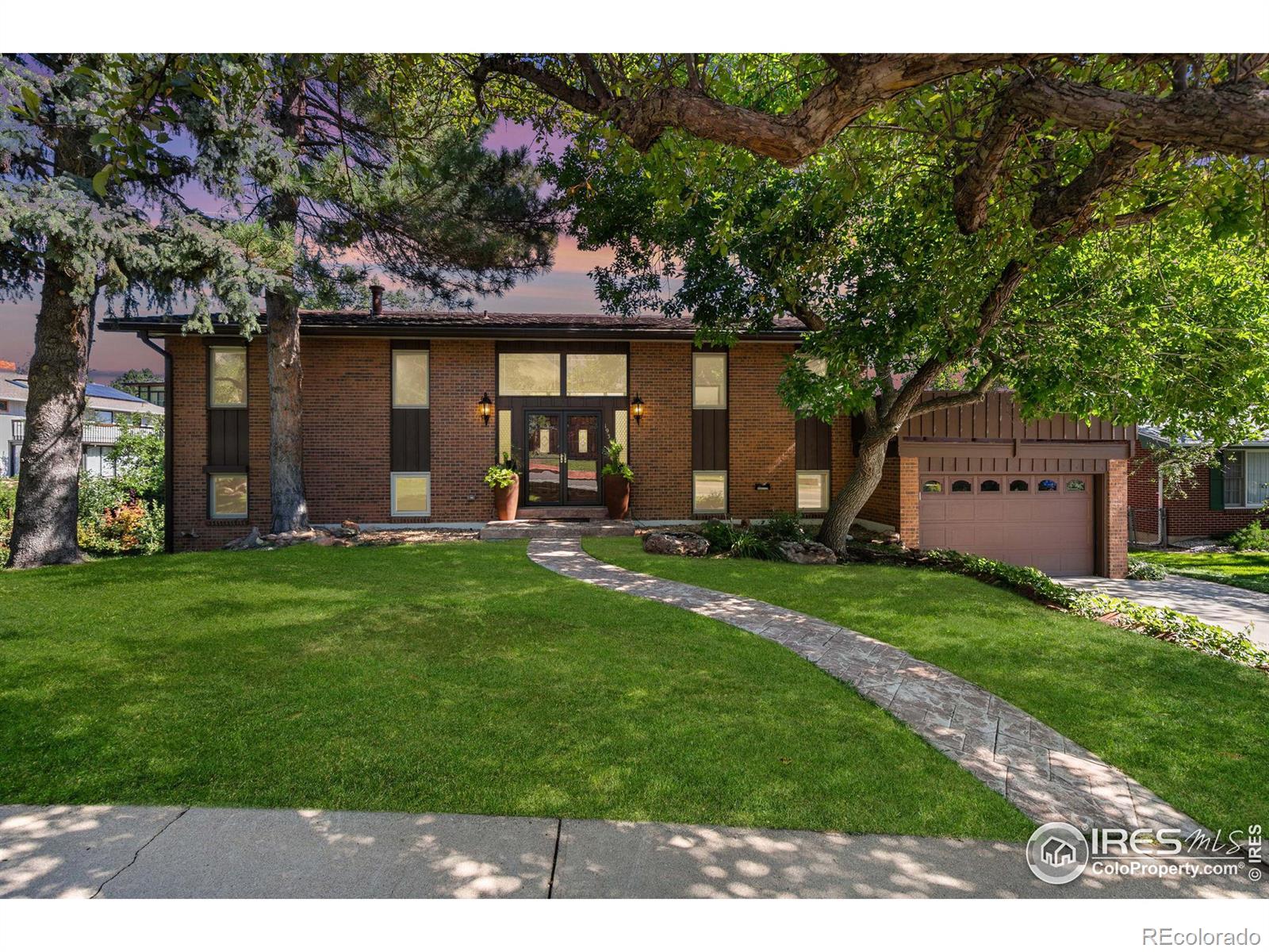 1935  Table Mesa Drive, boulder MLS: 4567891018356 Beds: 4 Baths: 2 Price: $1,595,000