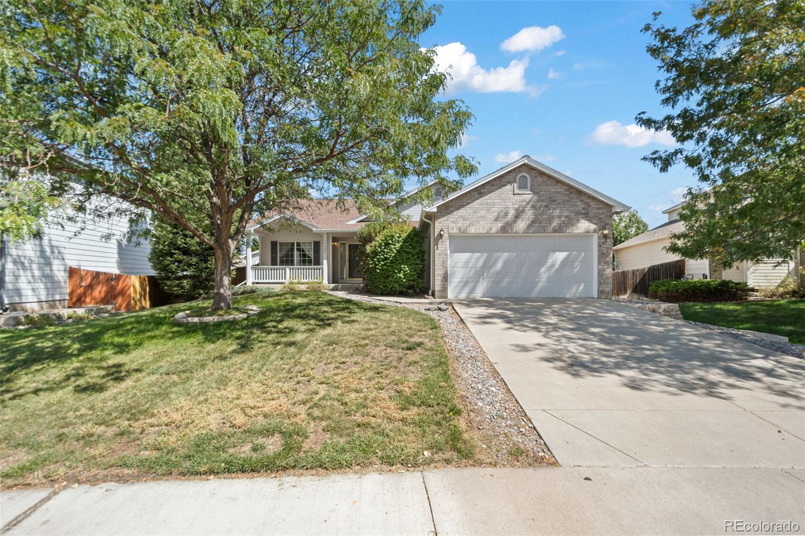 11480  Moline Street, commerce city MLS: 4008357 Beds: 3 Baths: 3 Price: $569,900