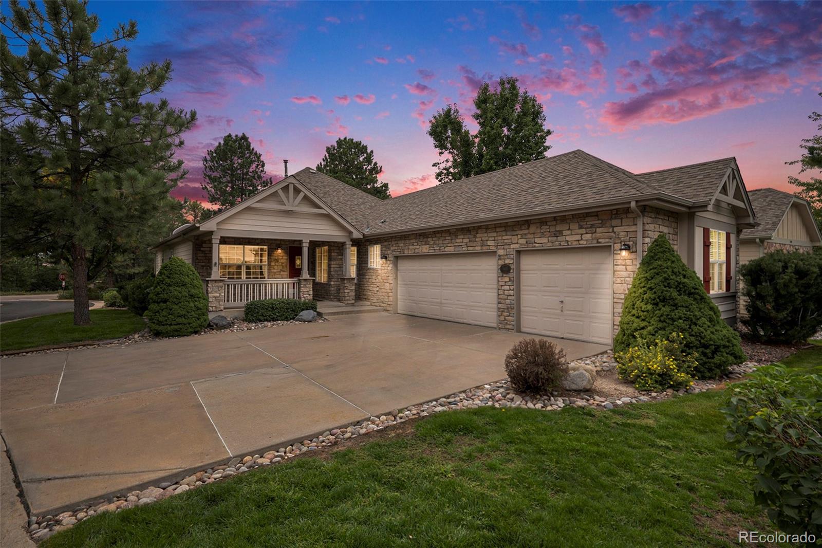 1405  Castlepoint Circle, castle pines MLS: 4333399 Beds: 3 Baths: 3 Price: $985,000