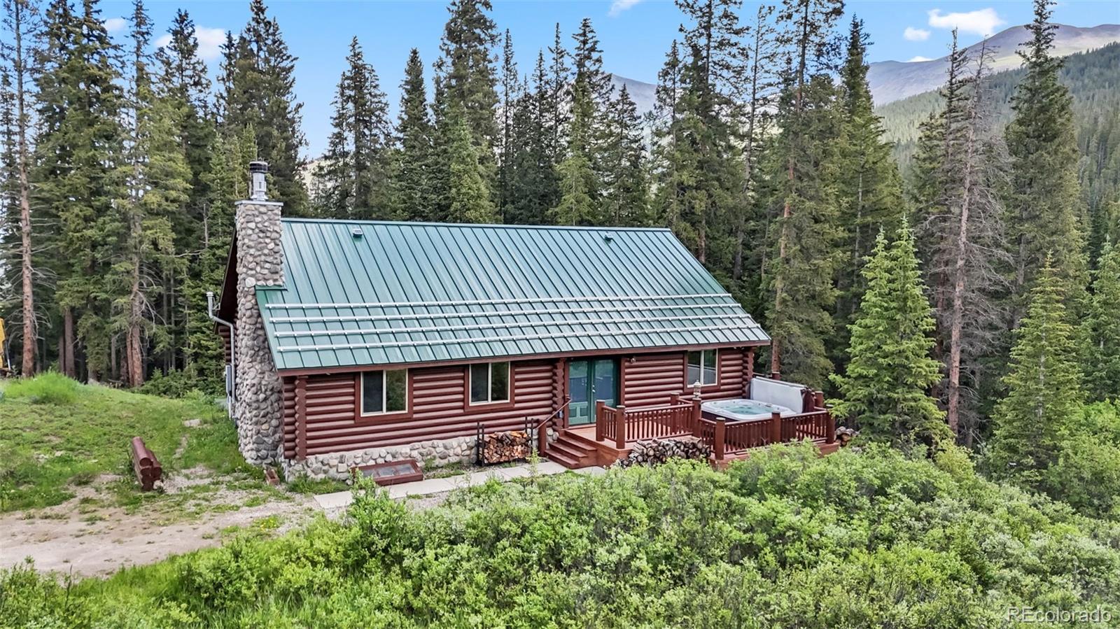 274  CR 672 , breckenridge MLS: 8270233 Beds: 2 Baths: 2 Price: $1,295,000