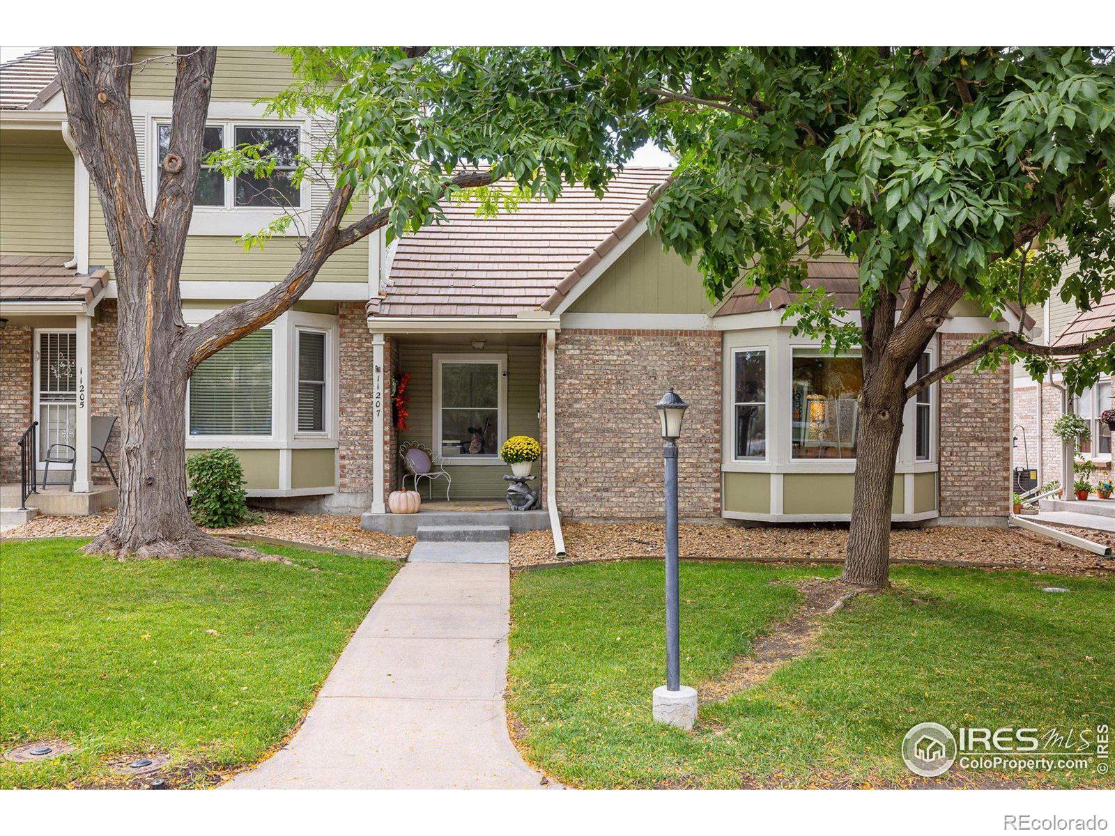 11207  Wyandot Street, denver MLS: 4567891019015 Beds: 3 Baths: 3 Price: $549,900