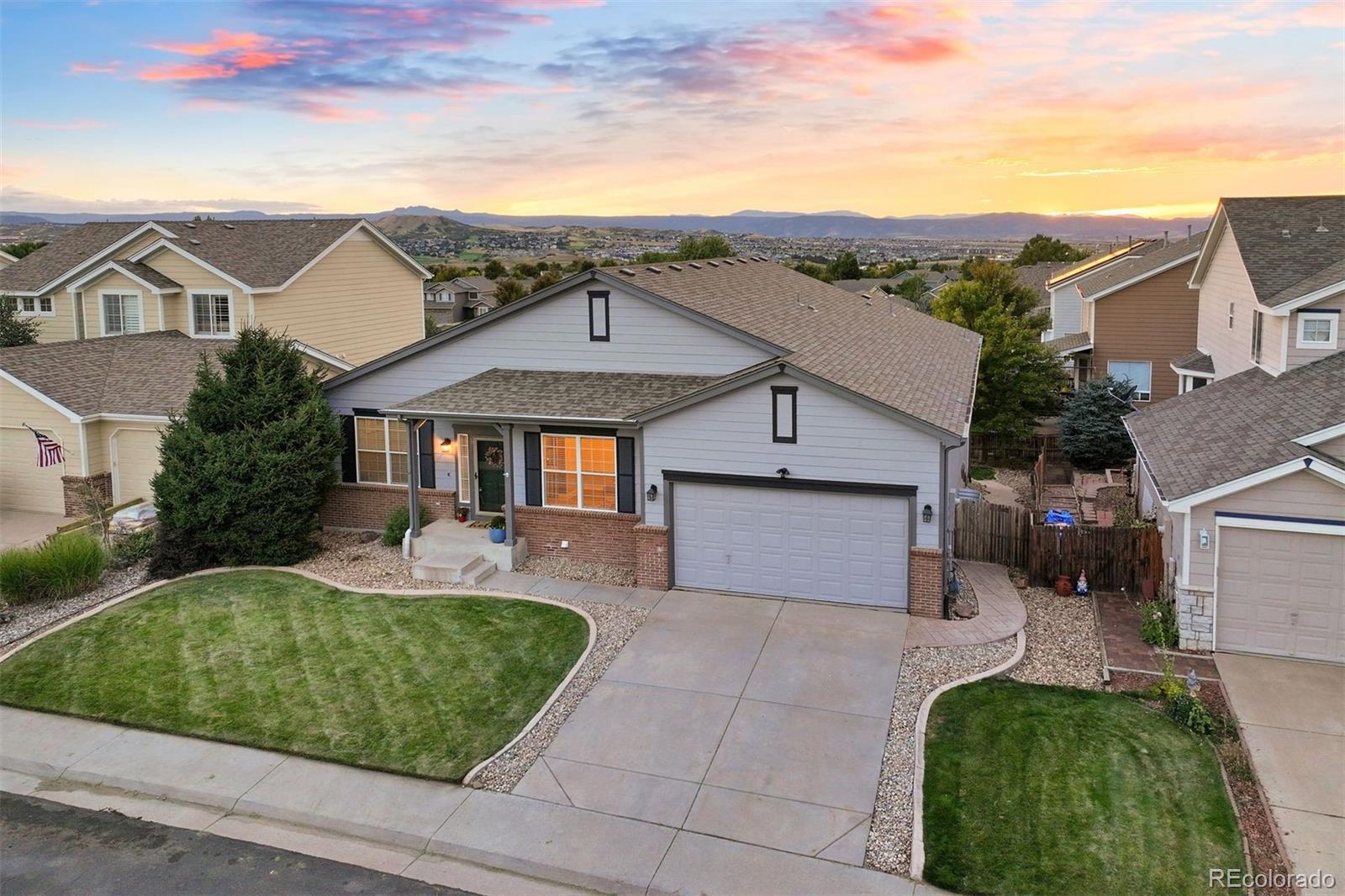 3895  Black Feather Trail, castle rock MLS: 4393938 Beds: 5 Baths: 4 Price: $775,000