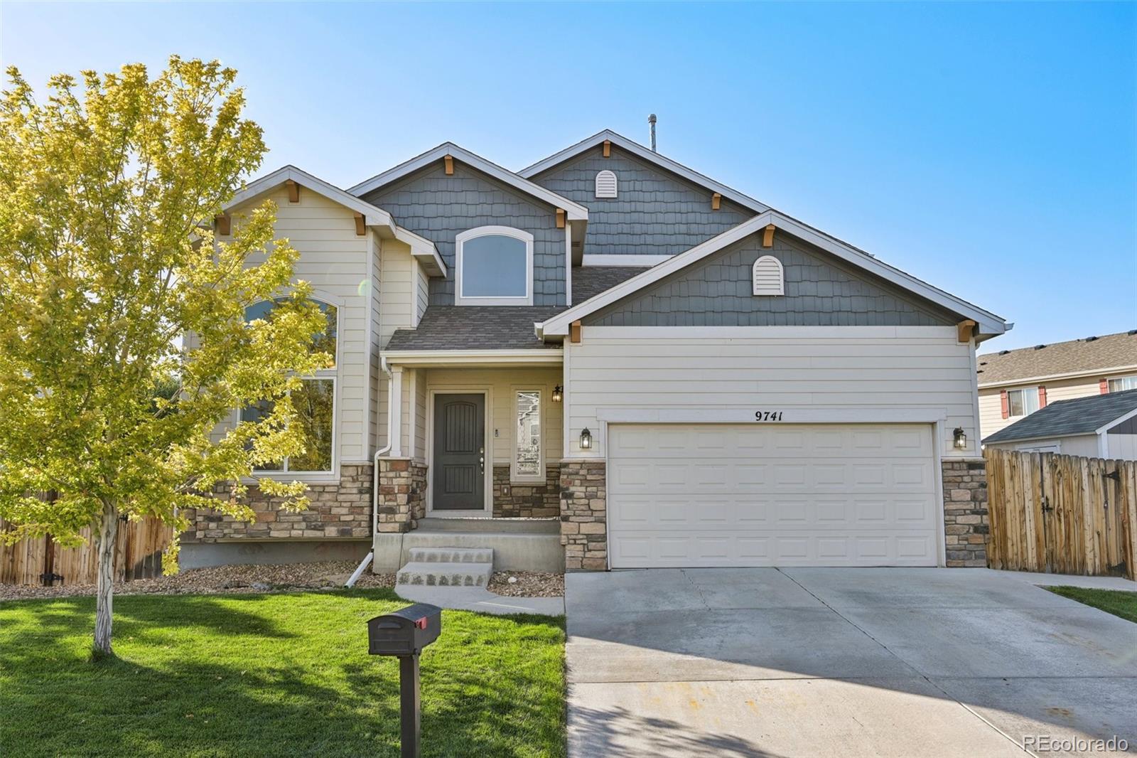 9741  Eagle Creek Circle, commerce city MLS: 8563813 Beds: 5 Baths: 4 Price: $540,000