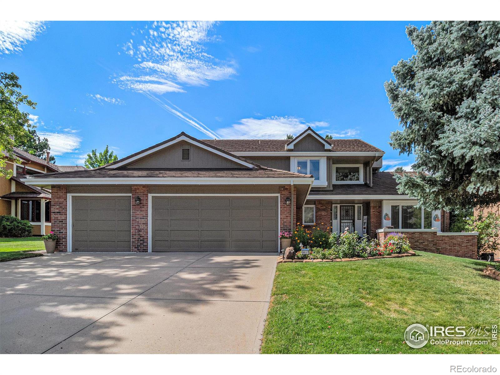 8037 S Ammons Street, littleton MLS: 4567891019498 Beds: 5 Baths: 4 Price: $875,000