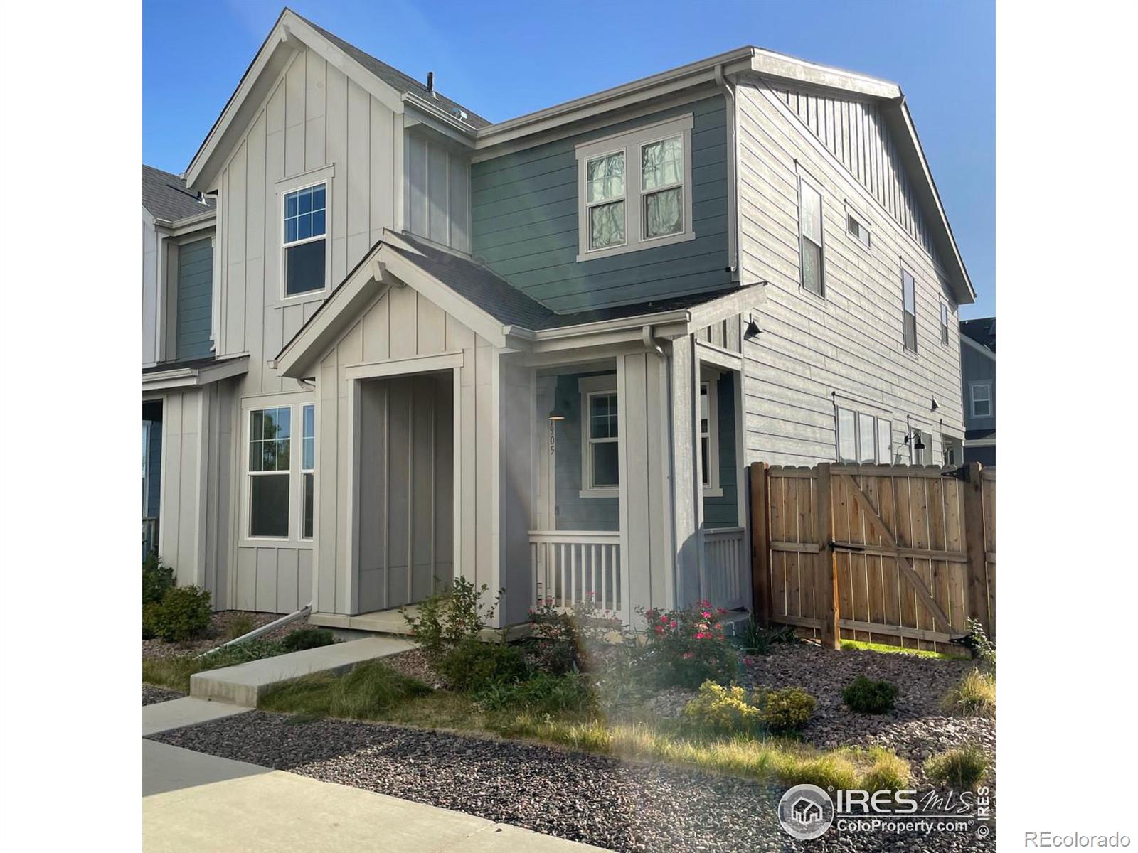 1905  Shoshone Place, broomfield MLS: 4567891019772 Beds: 3 Baths: 3 Price: $545,000