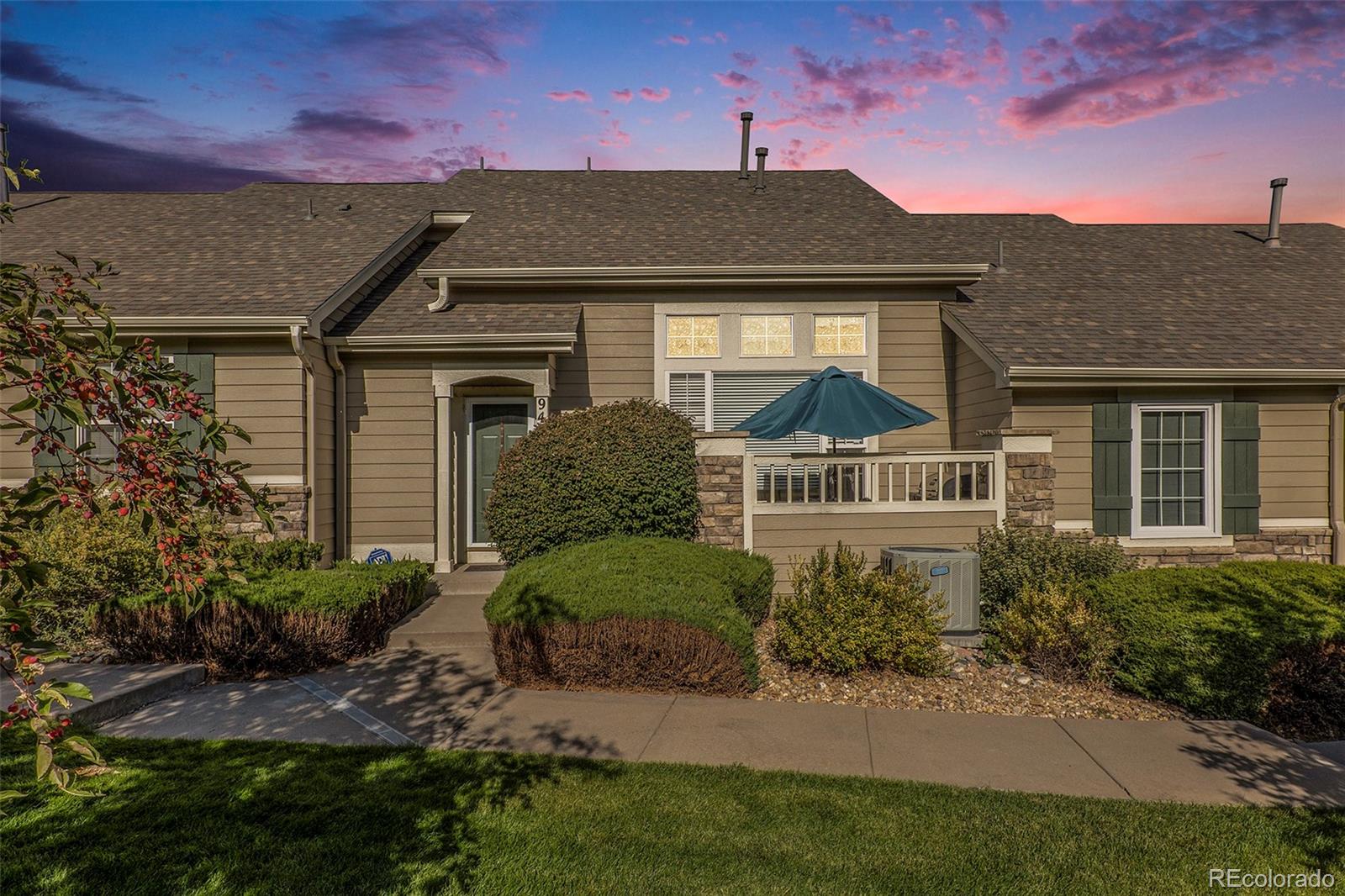 9409  Crossland Way, highlands ranch MLS: 2397538 Beds: 2 Baths: 2 Price: $565,000