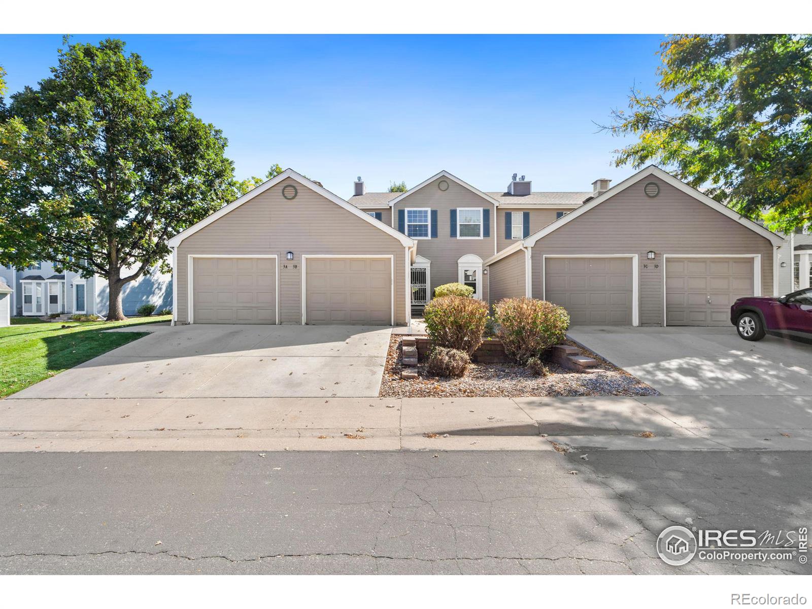 6612  Avondale Road, fort collins MLS: 4567891019962 Beds: 2 Baths: 3 Price: $389,000