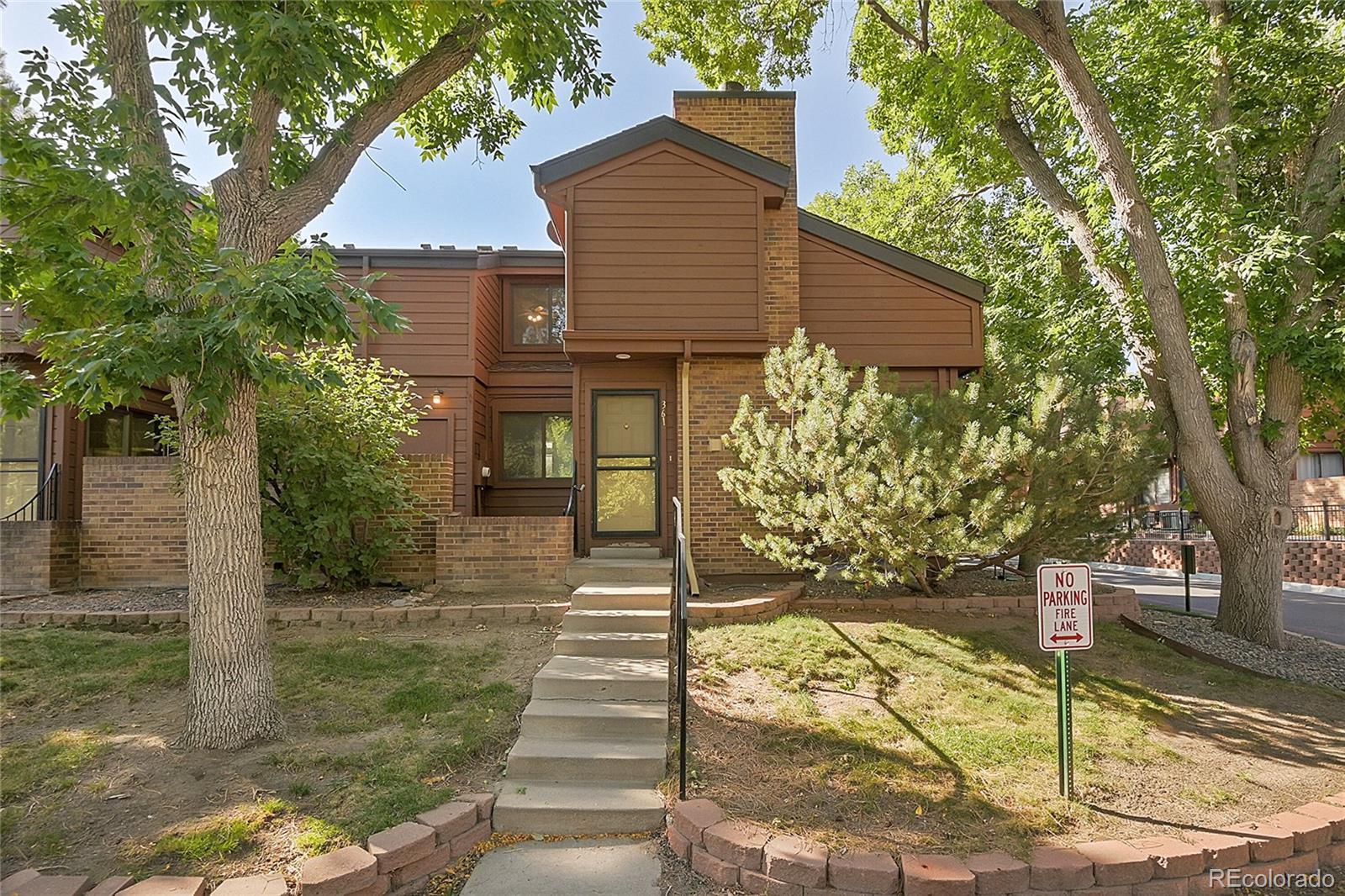 2685 S Dayton Way, denver MLS: 9858365 Beds: 5 Baths: 3 Price: $455,900