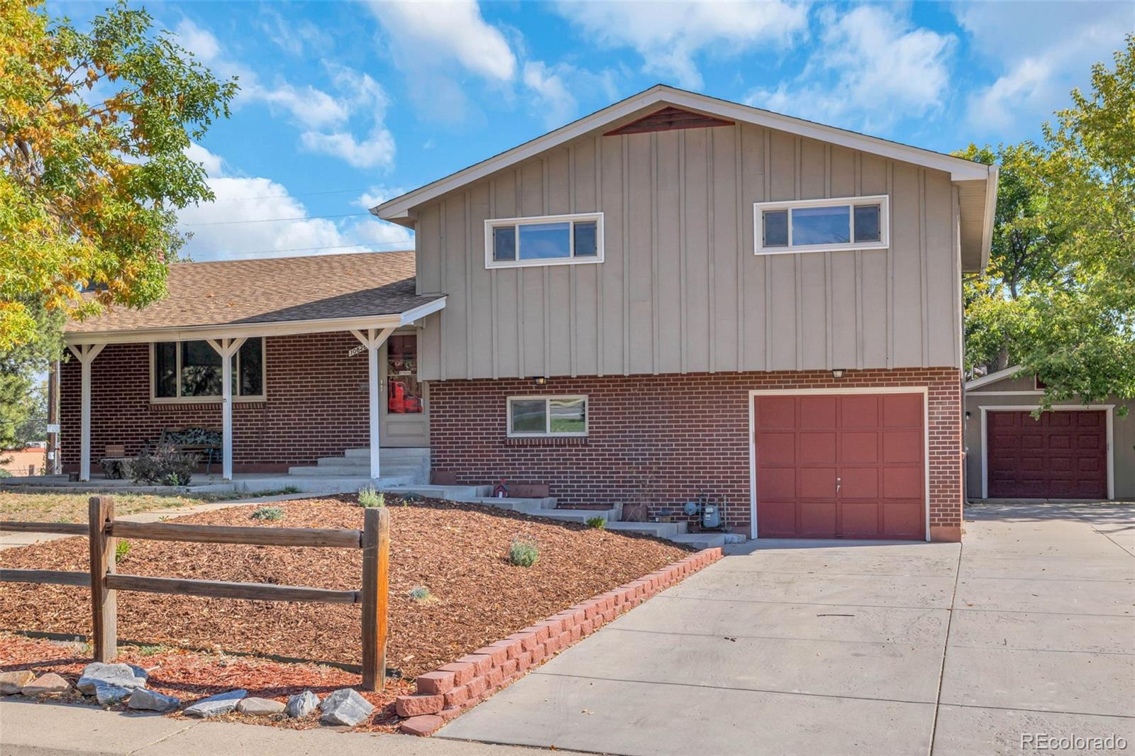 10828  Roseanna Drive, northglenn MLS: 9729556 Beds: 3 Baths: 3 Price: $499,000