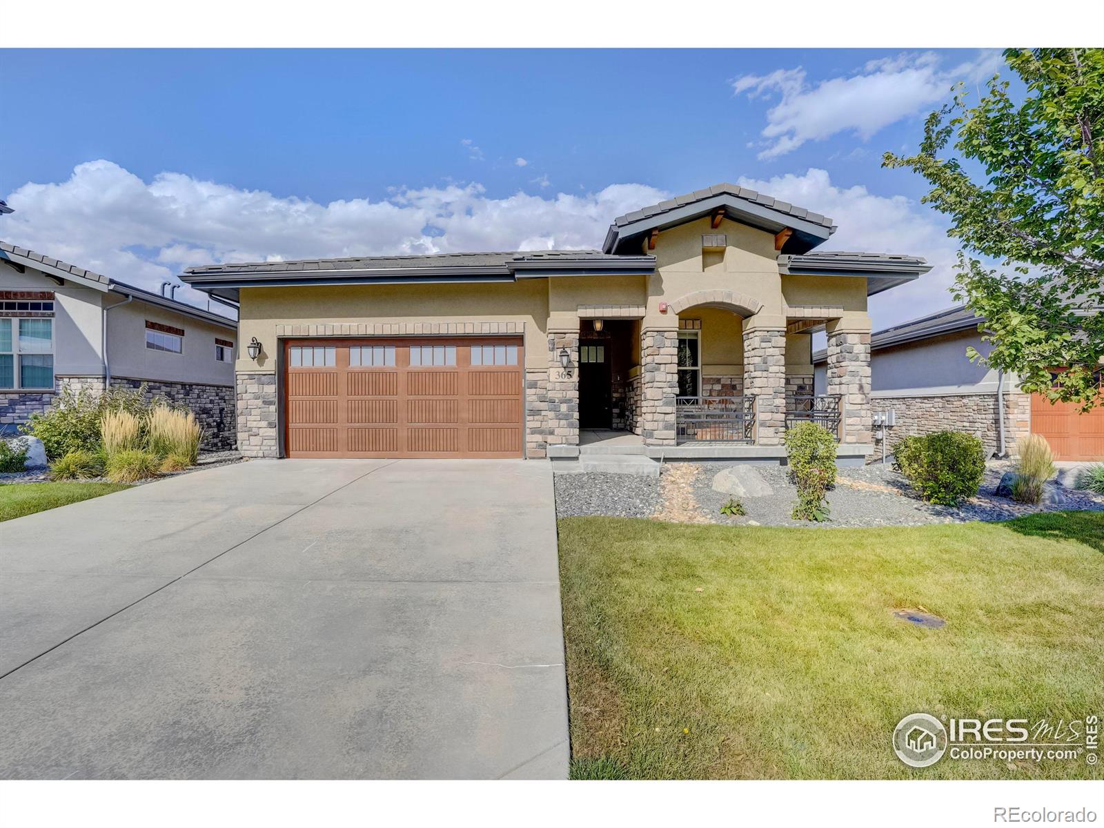 365  Casalon Place, superior MLS: 4567891020458 Beds: 4 Baths: 4 Price: $1,423,000